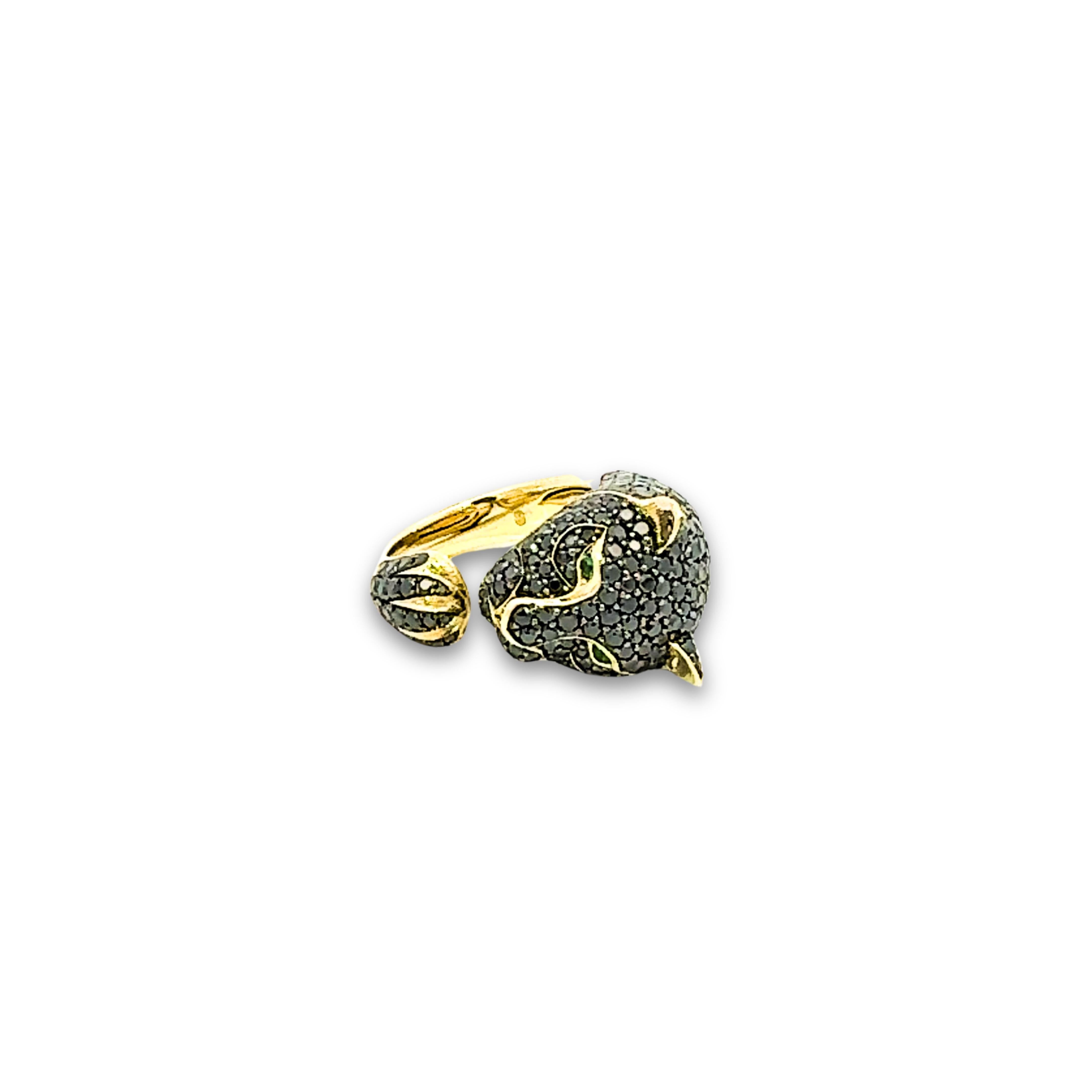 Round Cut Wild Panther Emerald Black Diamond Yellow 18K Exclusive Gold For Sale