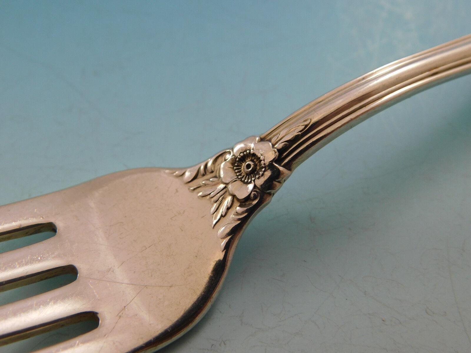Juego de cubiertos Wild Rose by International Sterling Silver 12 Servicios 48 piezas mediados del siglo XX en venta