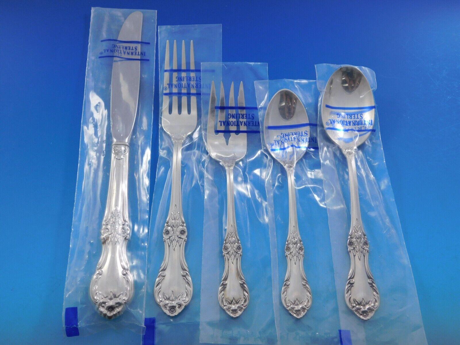 The sweetest flower, the Wild Rose, is captured beautifully in this lovely Victorian design. Precise hand-tooling creates nuances of light and reflection. Wild Rose brings the serenity and beauty of nature to your dining table.

Unused Place Size