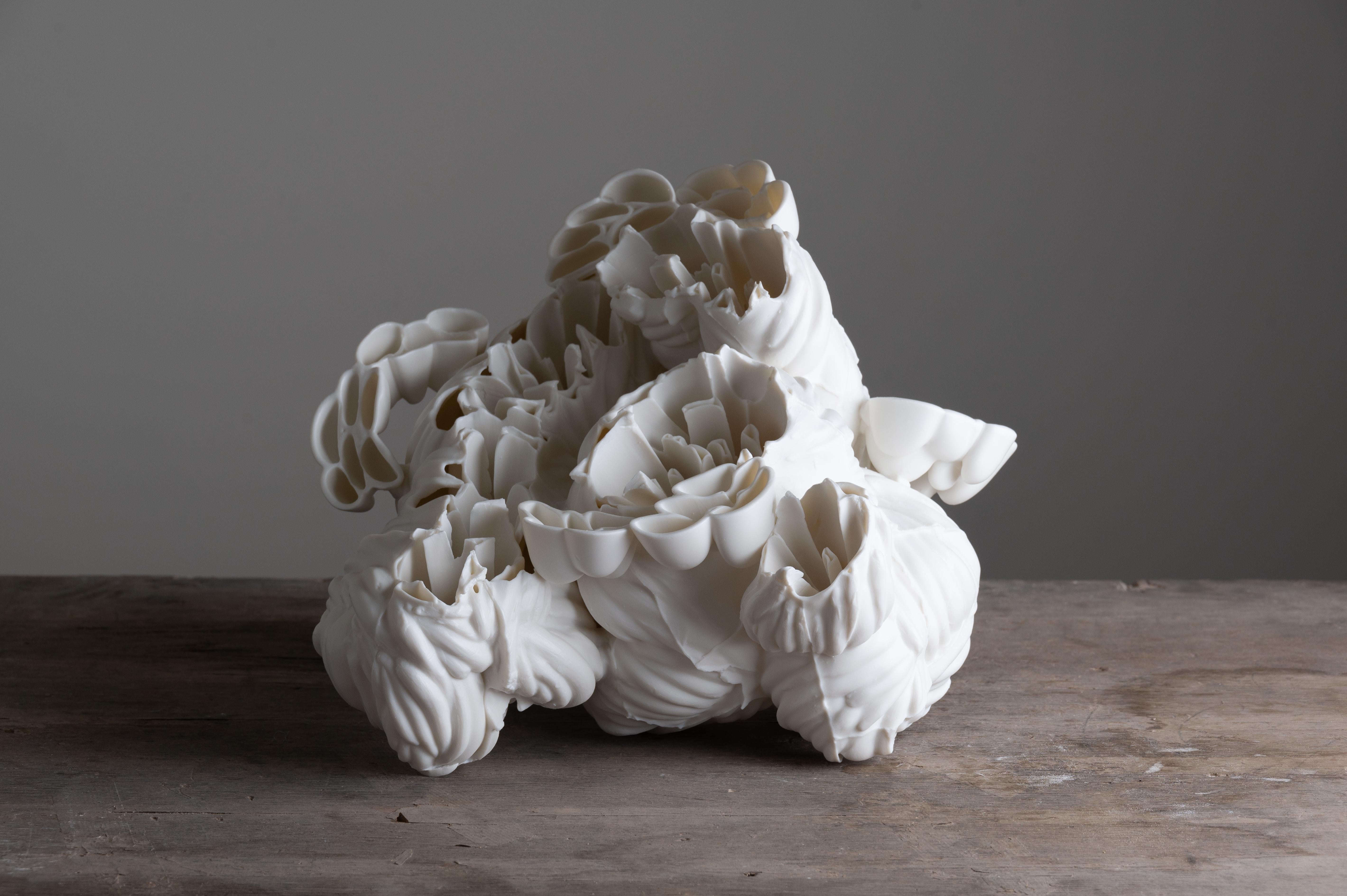 Scultura Wild Rose Reel II di Zsolt József Simon in vendita 3