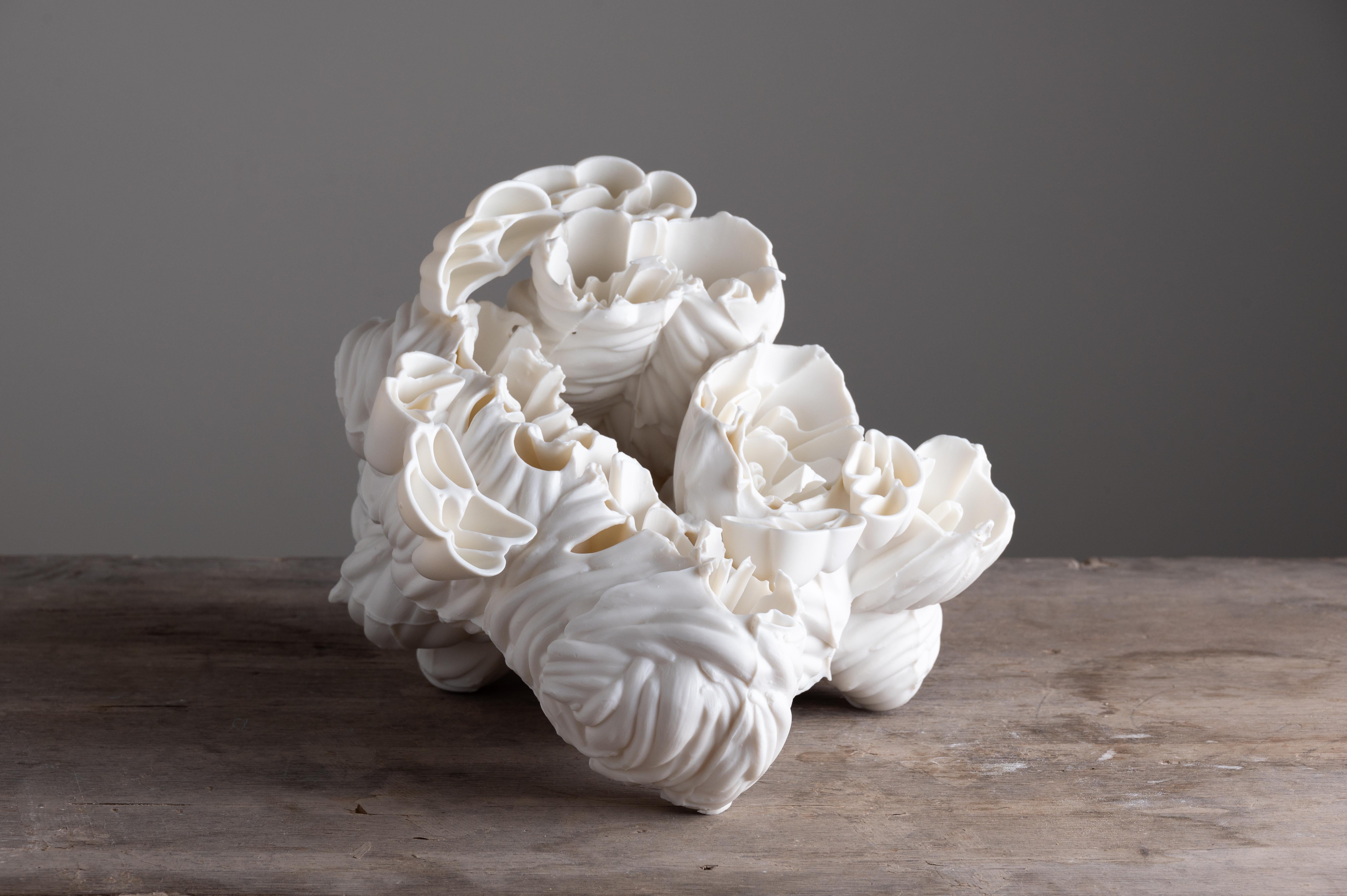 Scultura Wild Rose Reel II di Zsolt József Simon in vendita 2