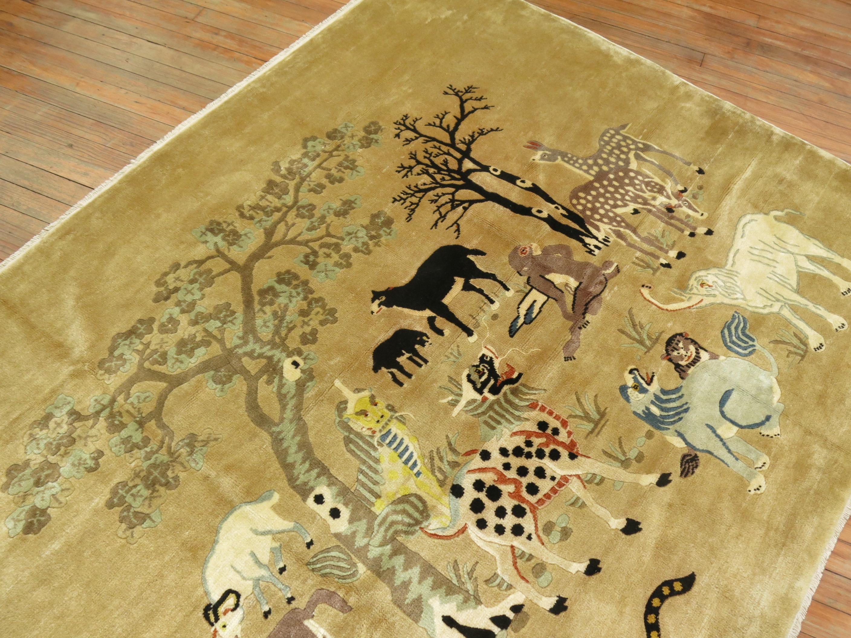 Wild Safari Pictorial Chinese Rug In Excellent Condition In New York, NY