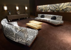 Wild Side Sofa with Inlayed Low Table and Jacquard Fabric