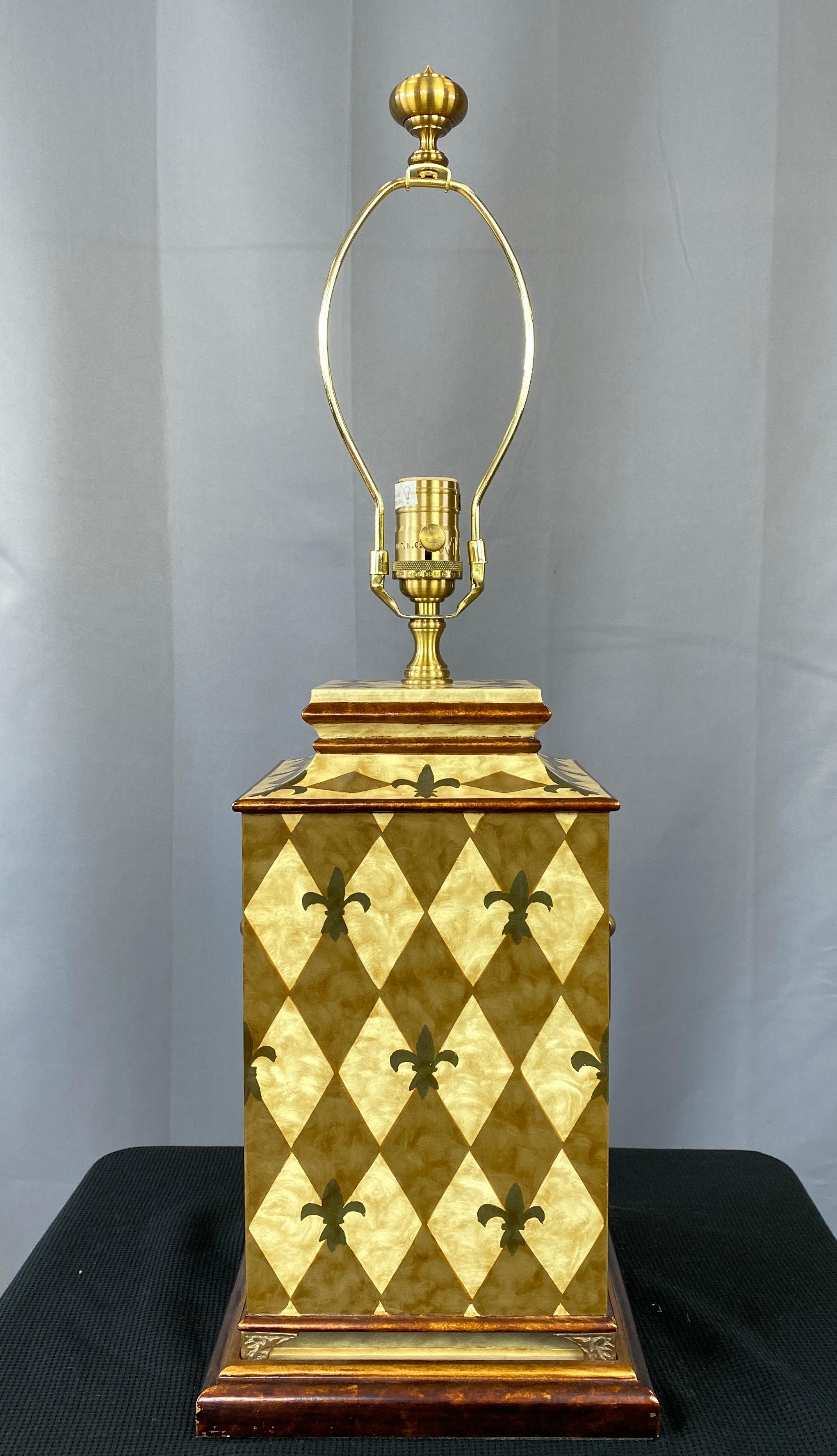 Wildwood Florentine lampe de table Bon état - En vente à San Francisco, CA