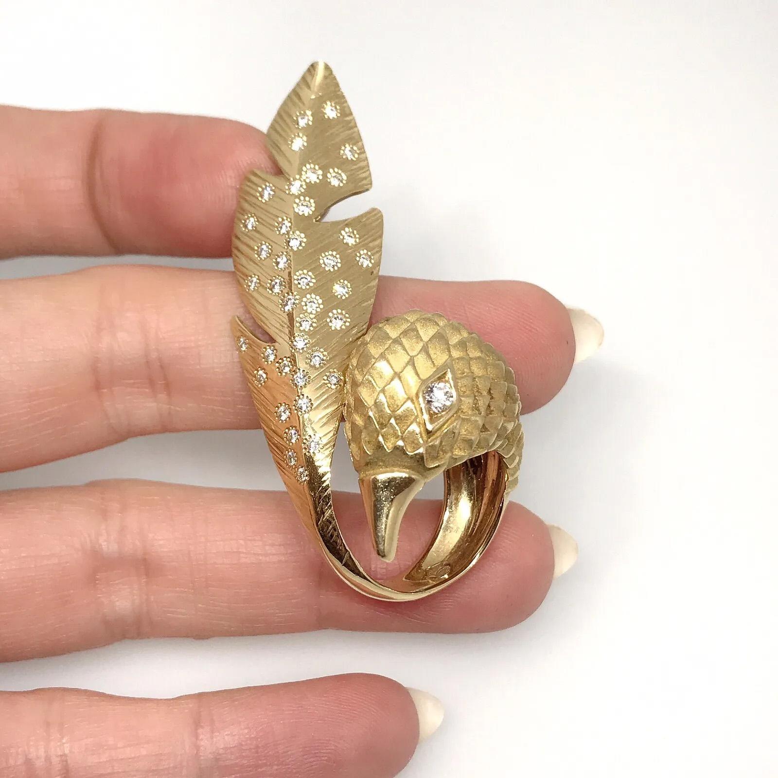 Modern Wilfredo Rosado Bird and Feather Ring with Diamonds in 18k Yellow Gold For Sale