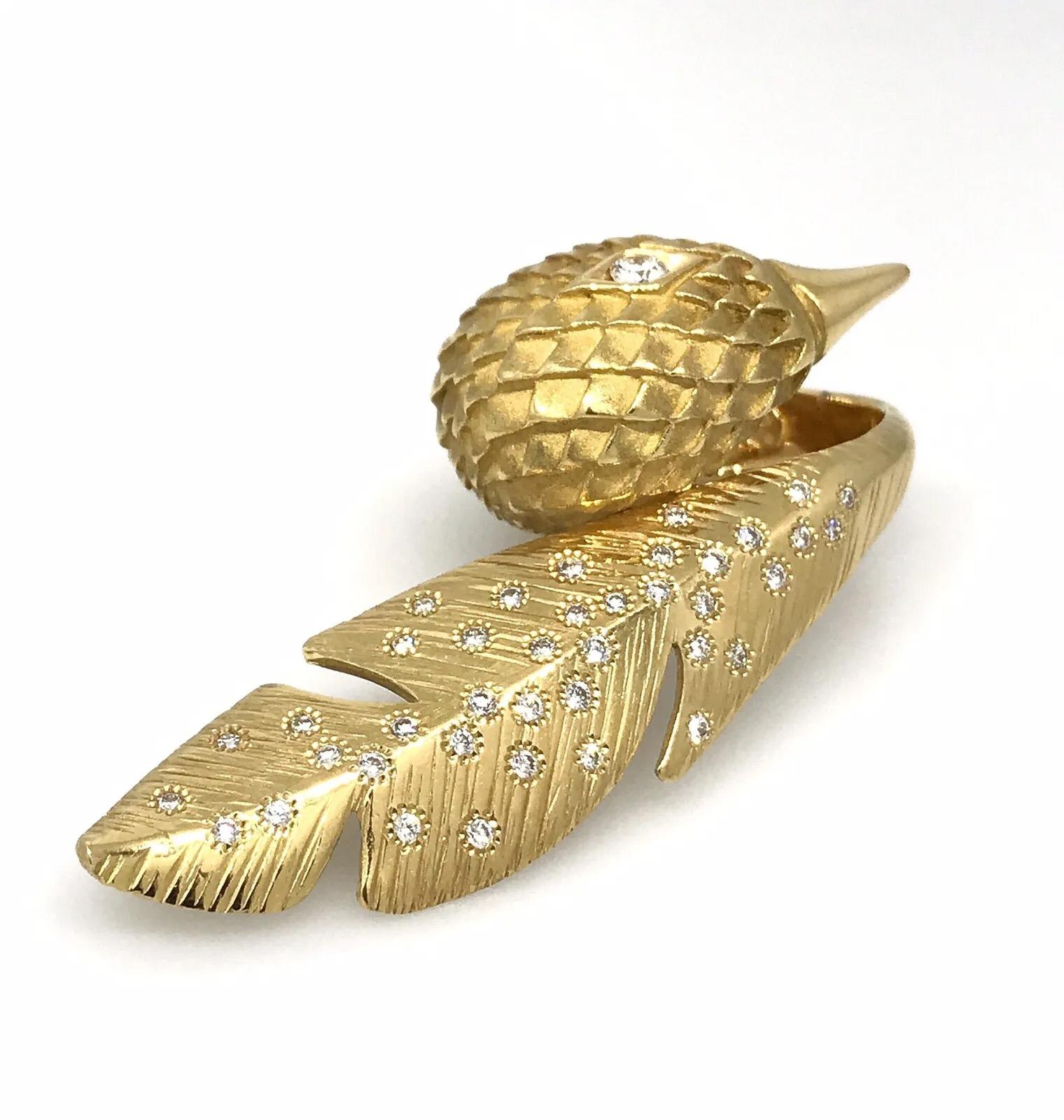 Round Cut Wilfredo Rosado Bird and Feather Ring with Diamonds in 18k Yellow Gold For Sale