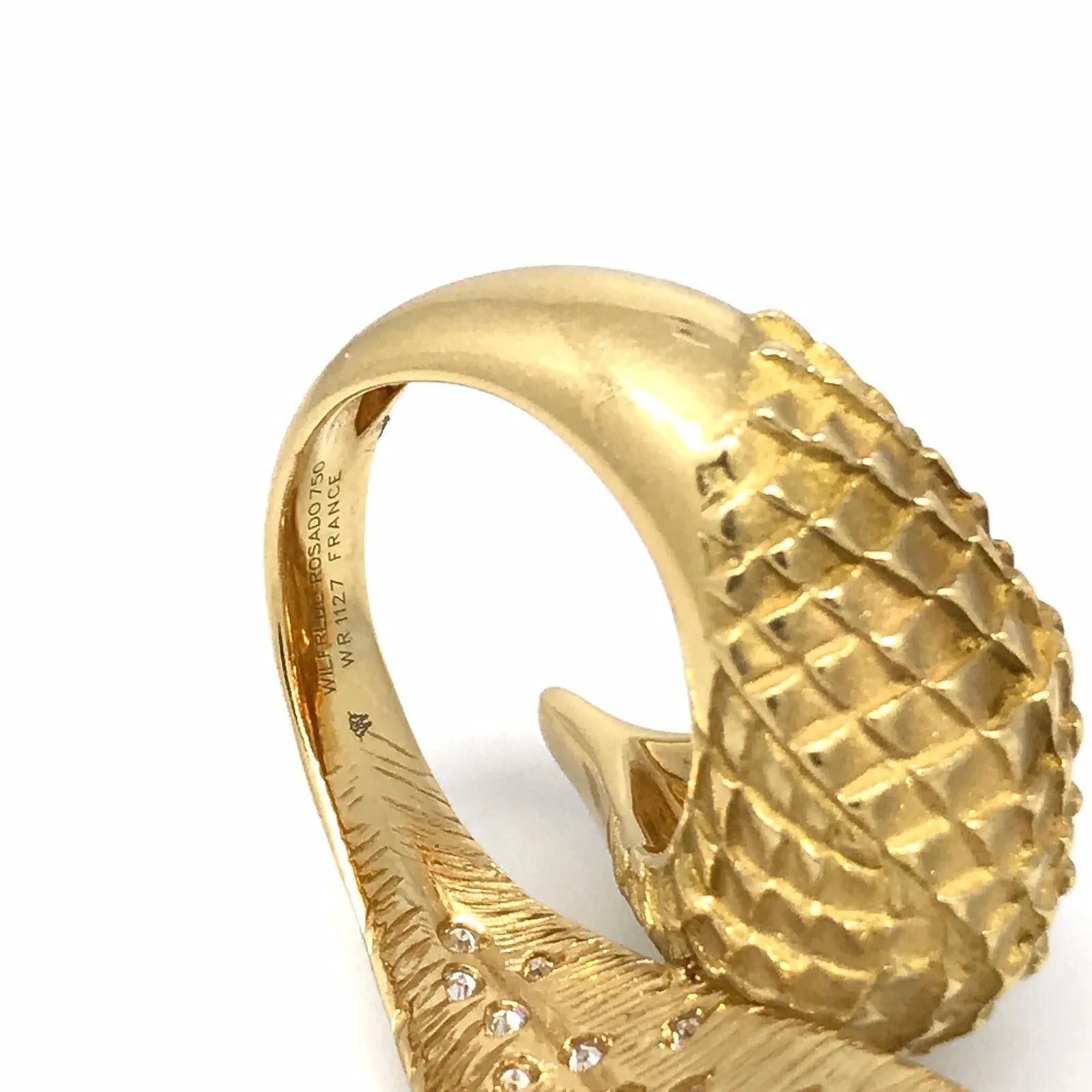 Wilfredo Rosado Bird and Feather Ring with Diamonds in 18k Yellow Gold For Sale 1