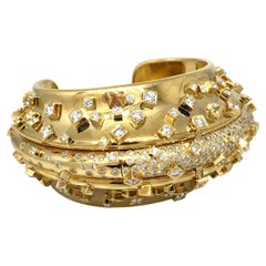 Wilfredo Rosado Diamond and Feather Array Cuff Bracelet in18k Yellow Gold