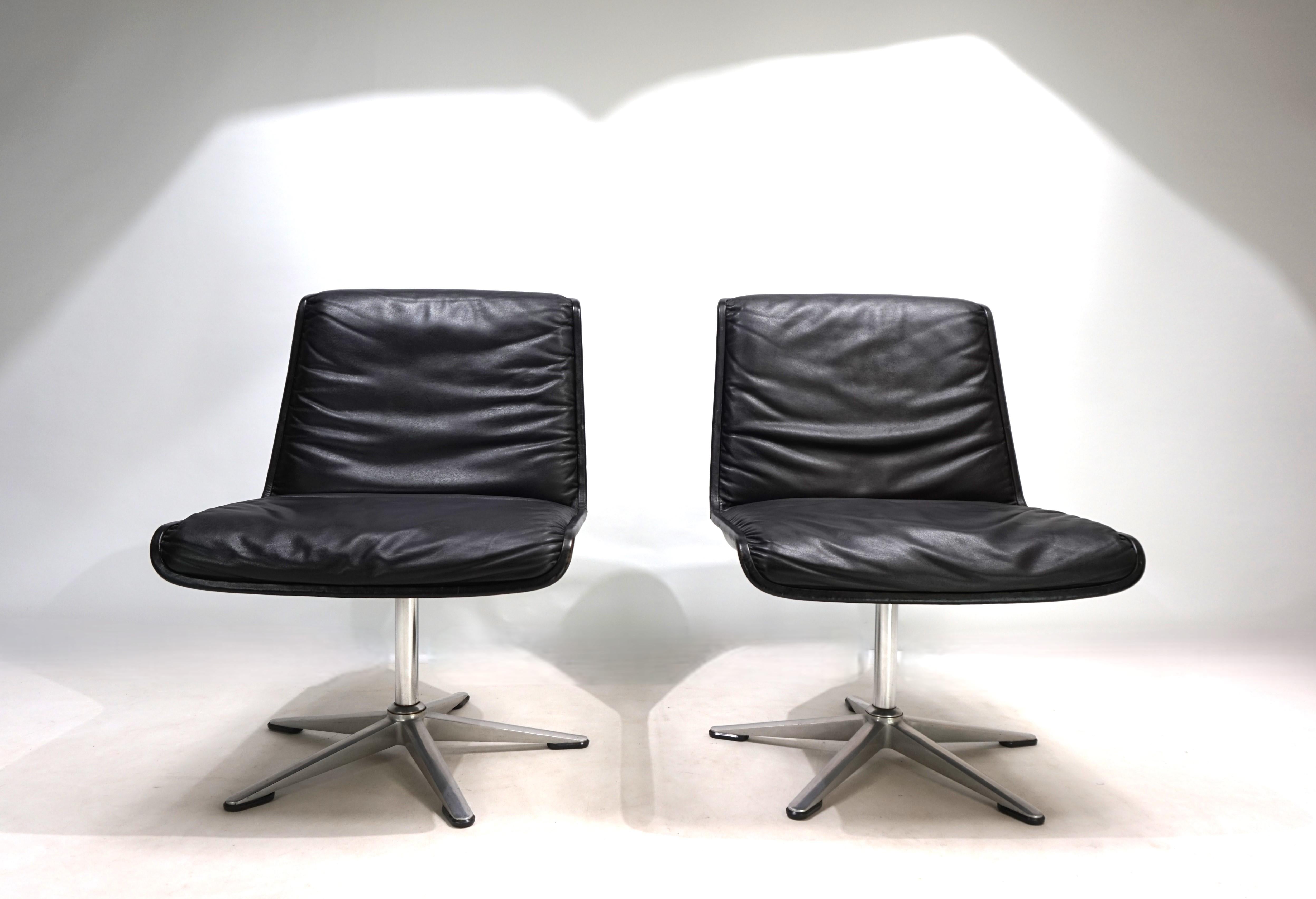 Wilkhahn Delta set of 2 leather conference / dining chairs by Delta, 1960 For Sale 6
