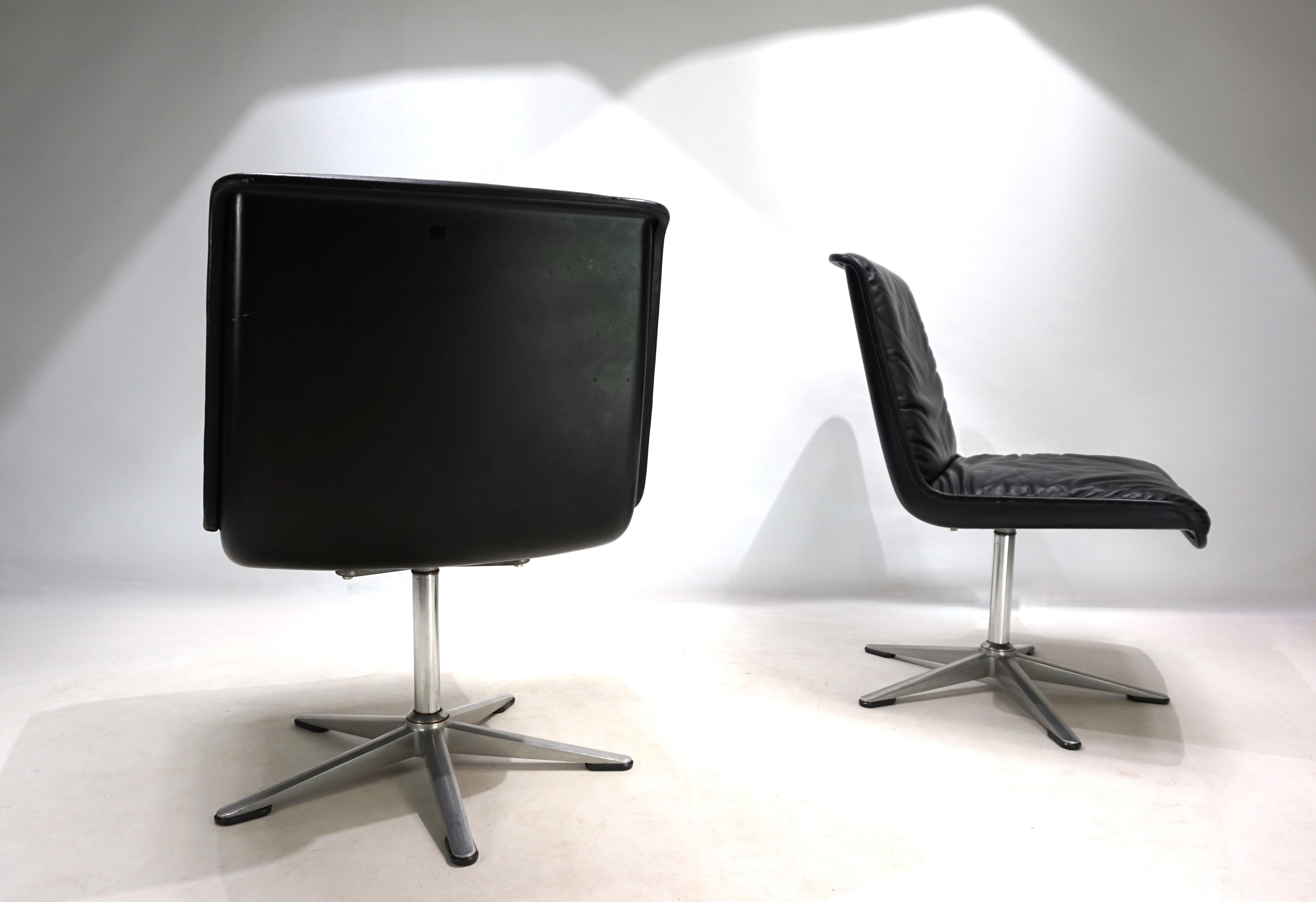 Wilkhahn Delta set of 2 leather conference / dining chairs by Delta, 1960 For Sale 2