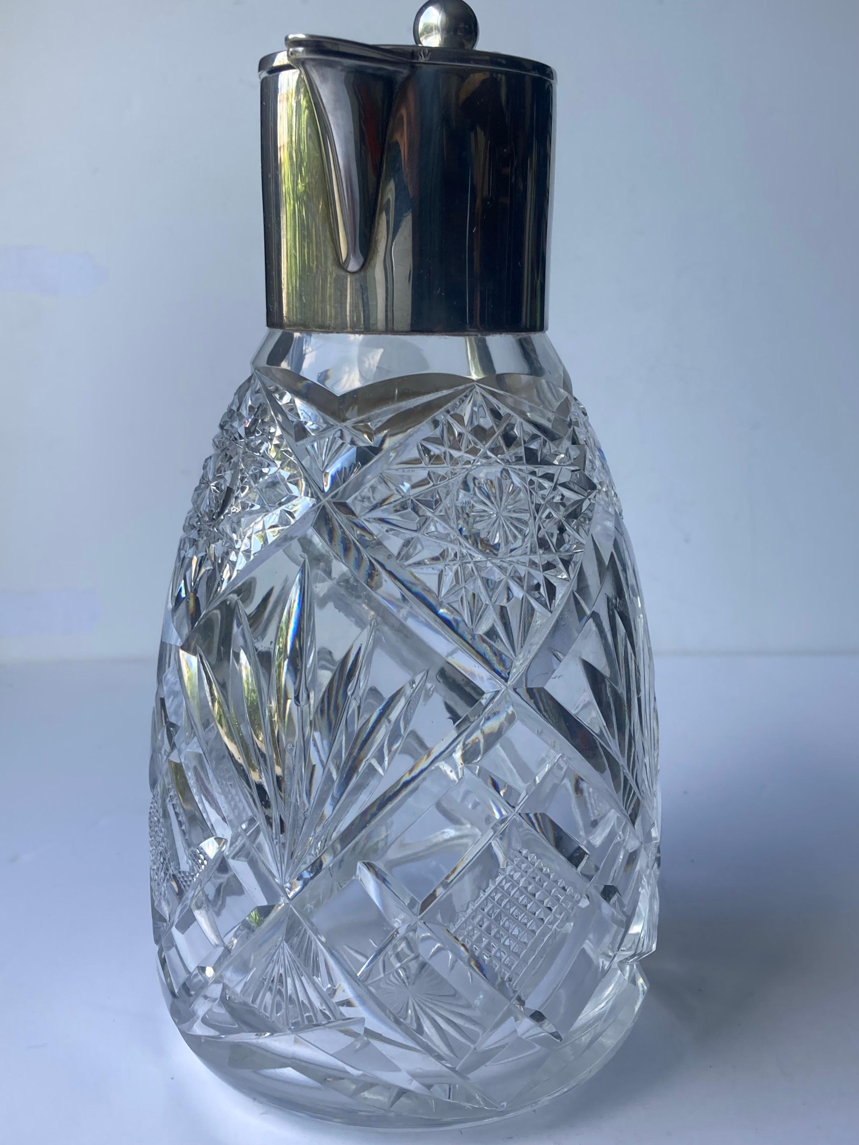Pichet/carafe Art Nouveau raccord argenté et verre taillé Wilhelm Binder, Allemagne  Bon état - En vente à Los Angeles, CA