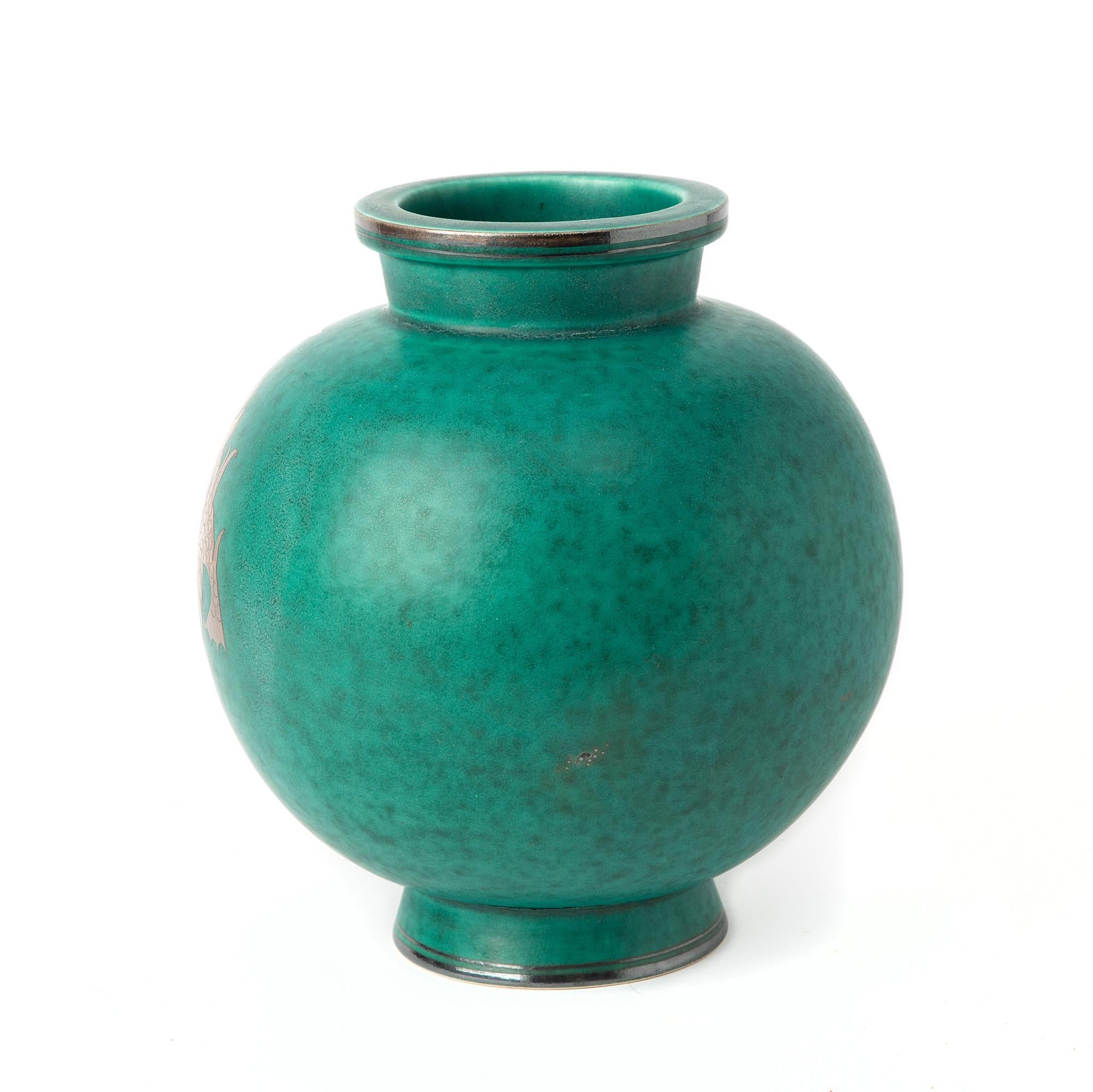 Wilhelm Kage “Argenta” vase 1045 glazed stoneware silver Gustavsberg Sweden 1950 (Moderne der Mitte des Jahrhunderts) im Angebot