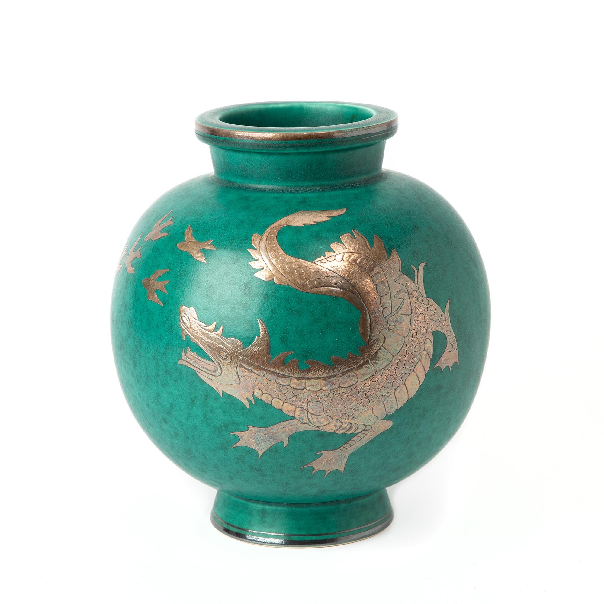 Wilhelm Kage “Argenta” vase 1045 glazed stoneware silver Gustavsberg Sweden 1950 (Schwedisch) im Angebot