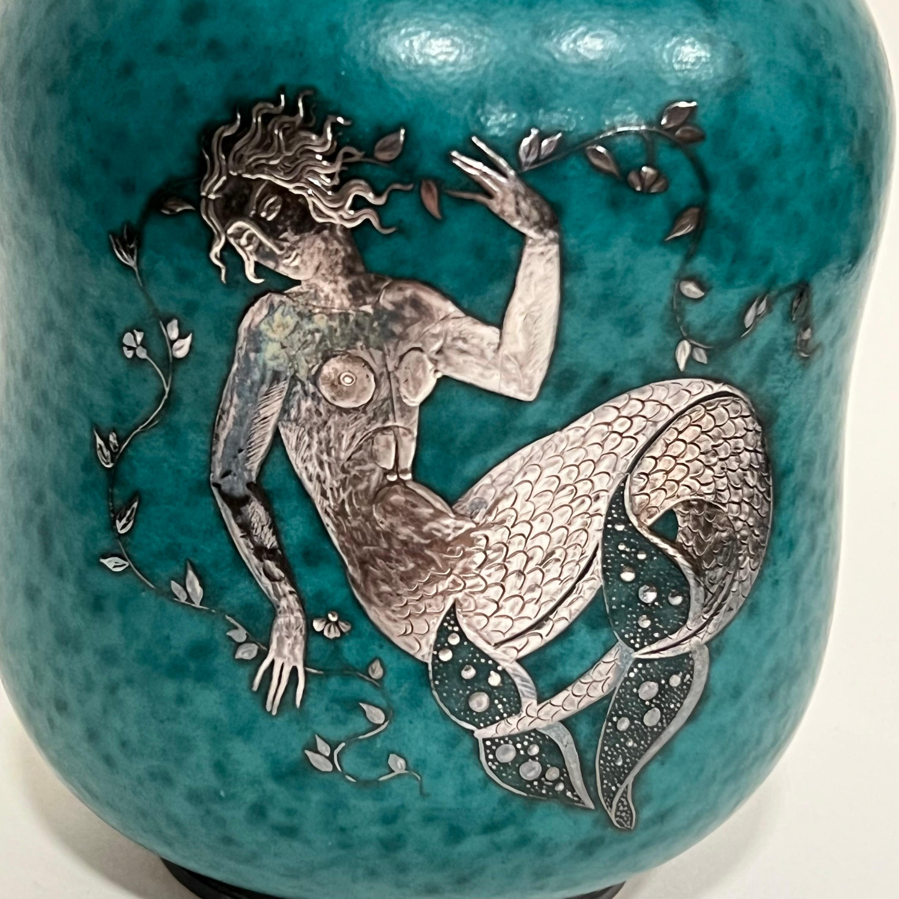 Art déco Wilhelm Kåge Vase à sirène en argent vers 1930 Suède en vente