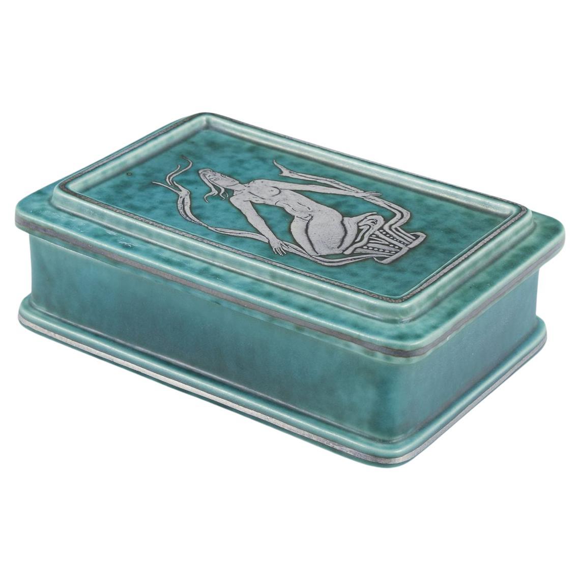 Wilhelm Kåge per Gustavsberg. Vaso con coperchio in ceramica della serie "ARGENTA". in vendita