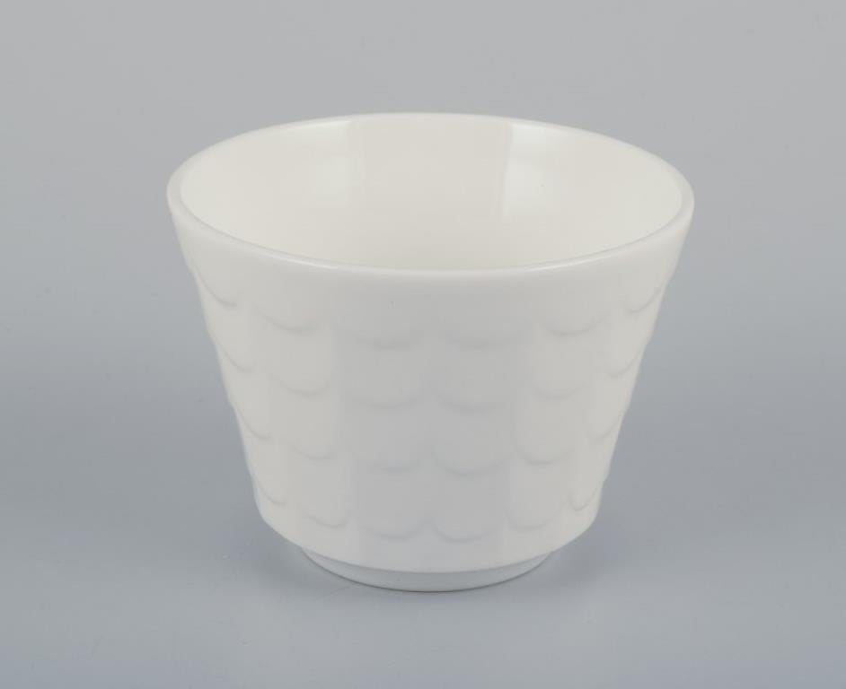 Scandinavo moderno Wilhelm Kåge per Gustavsberg. Sei vasi per piante in porcellana bianca. Design svedese. in vendita