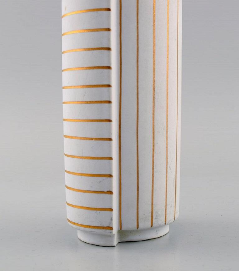 Wilhelm Kåge for Gustavsberg Studio Hand, Gold Surrea Ceramic Split Vase In Excellent Condition In Copenhagen, DK