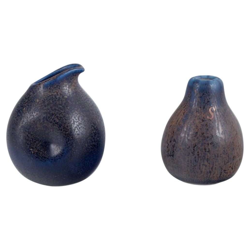 Wilhelm Kåge per Gustavsberg, Svezia. Piccola brocca e saliera in ceramica.