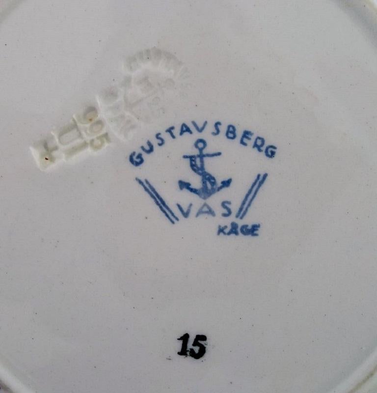 Wilhelm Kåge for Gustavsberg, Vas Serving Dish and Fifteen Plates in Faience In Excellent Condition For Sale In Copenhagen, DK