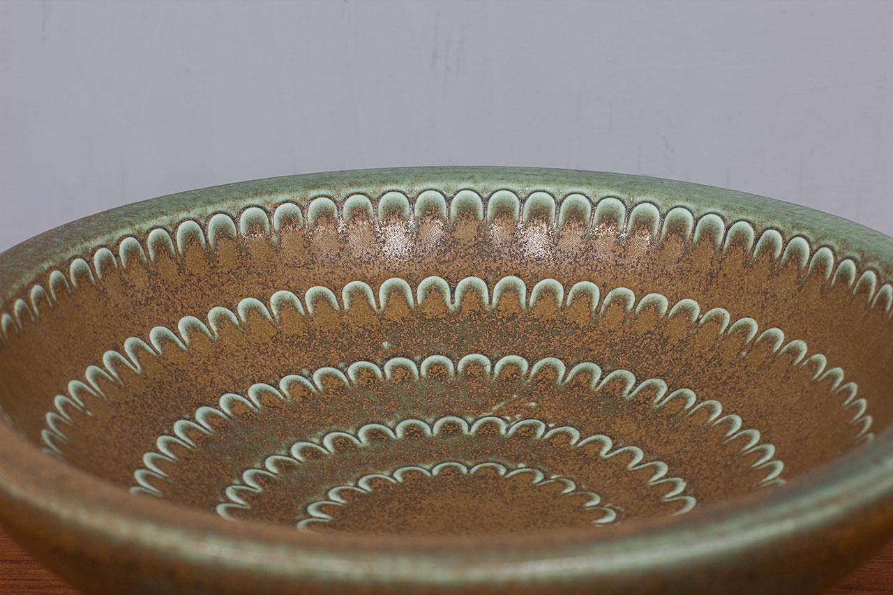 Wilhelm Kåge Green & Brown Stoneware Dish, Bowl, Gustavsberg, Sweden, 1950s In Good Condition For Sale In Stockholm, SE