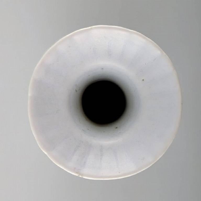 Wilhelm Kåge, Gustavsberg, Ceramic Vase in White Glaze In Excellent Condition For Sale In Copenhagen, DK