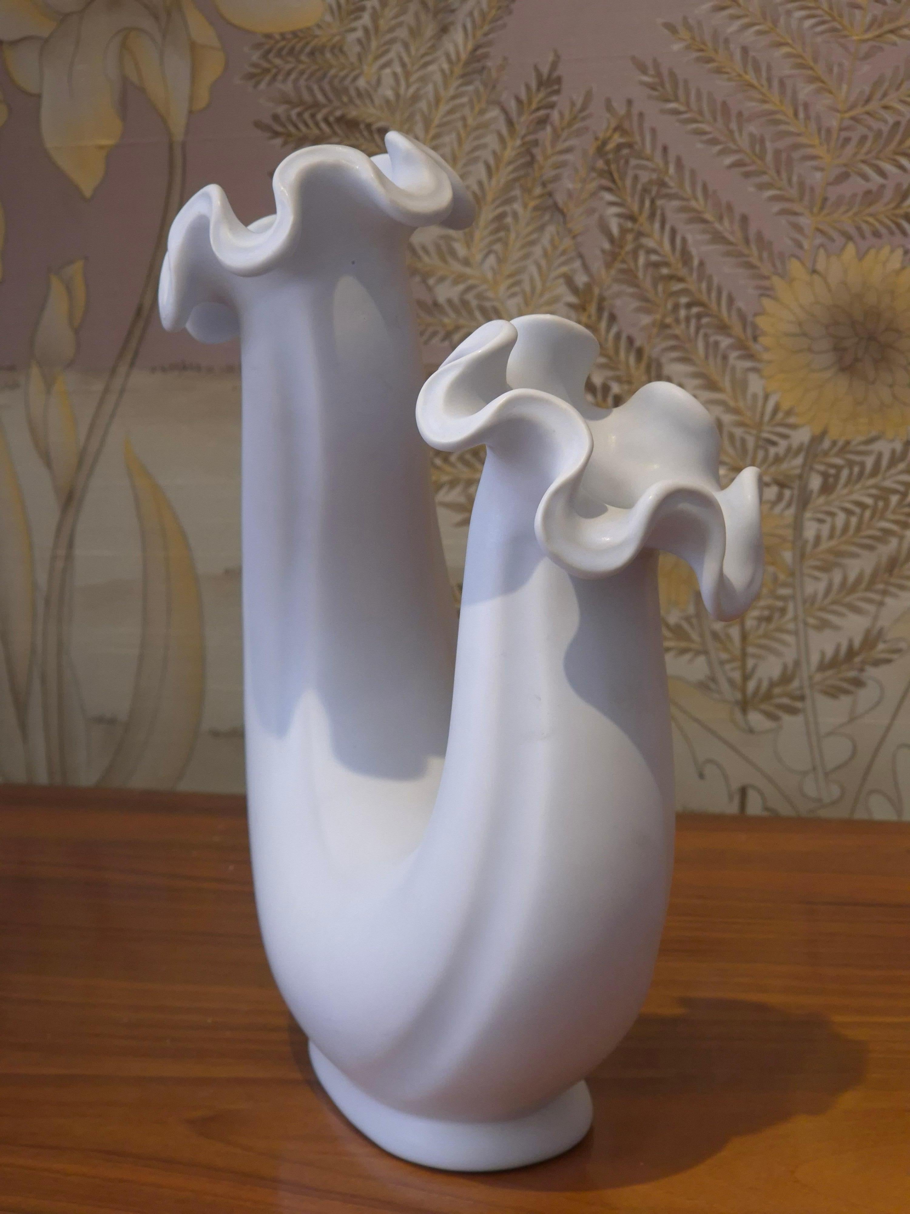 Wilhelm Kåge, vase sculptural 