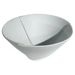 Wilhelm Kage Surrea-Schale aus Steingut, weiß glasiert, Gustavsberg Schweden 1940er Jahre