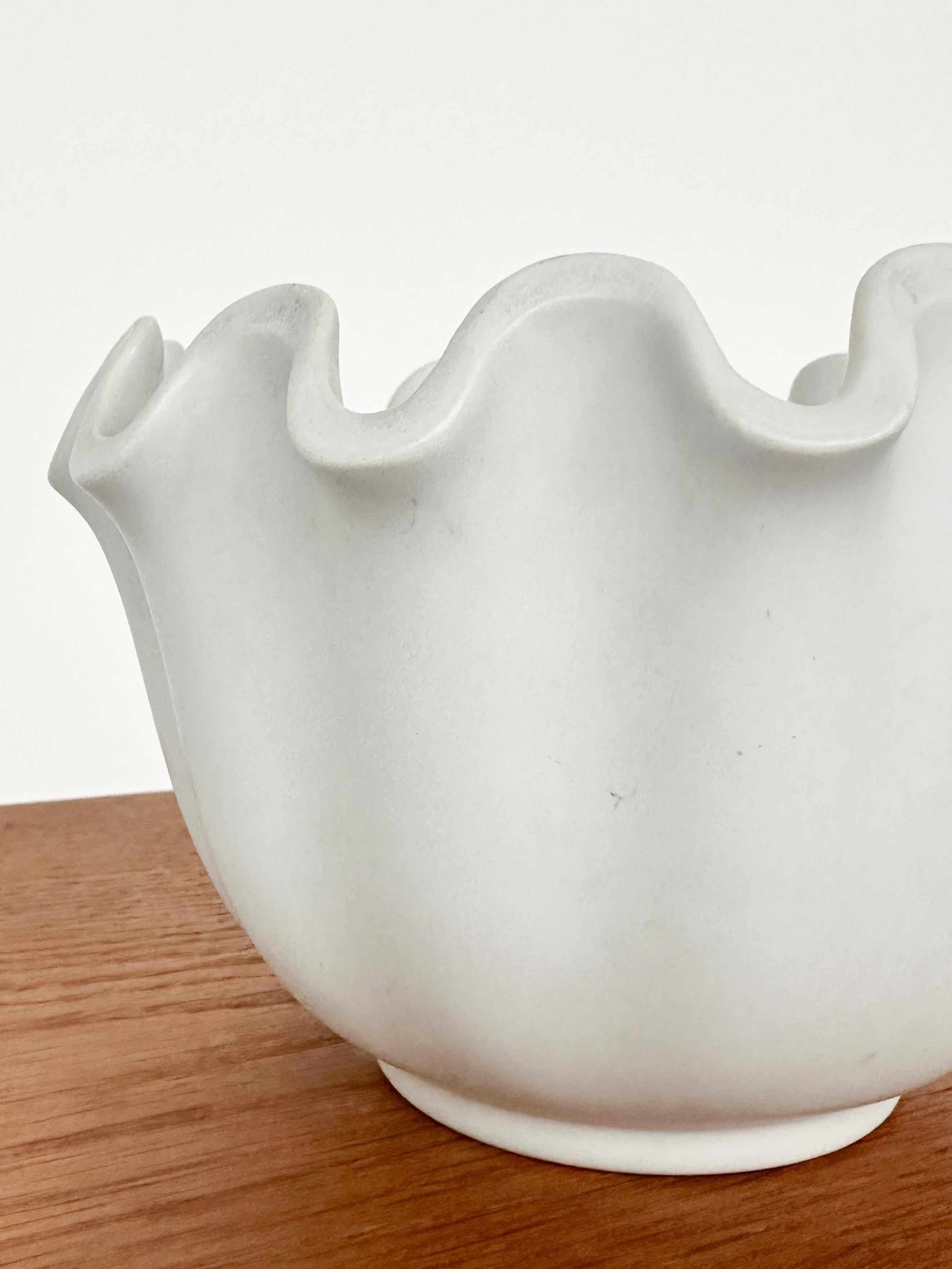 Swedish Wilhelm Kage Vaga Wave Bowl Gustavsberg Sweden 1940s Stoneware White Glaze For Sale