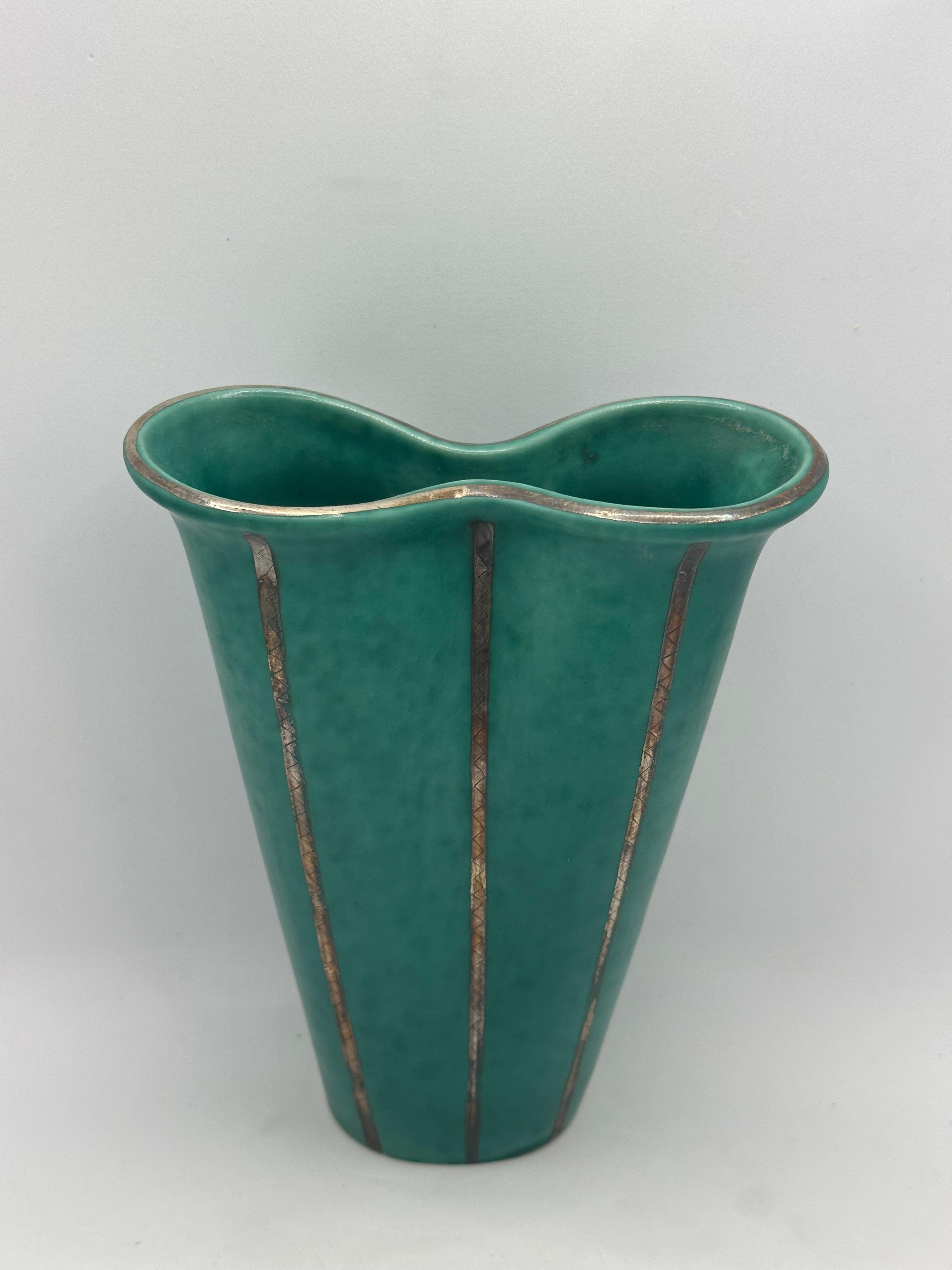 Mid-Century Modern Vase Wilhelm Kage 'argenta' pour Gustavsberg Suède 1950 Signé en vente