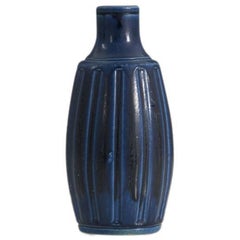Wilhelm Kåge, Jarrón acanalado, gres vidriado azul, Gustavsberg, Suecia, años 50