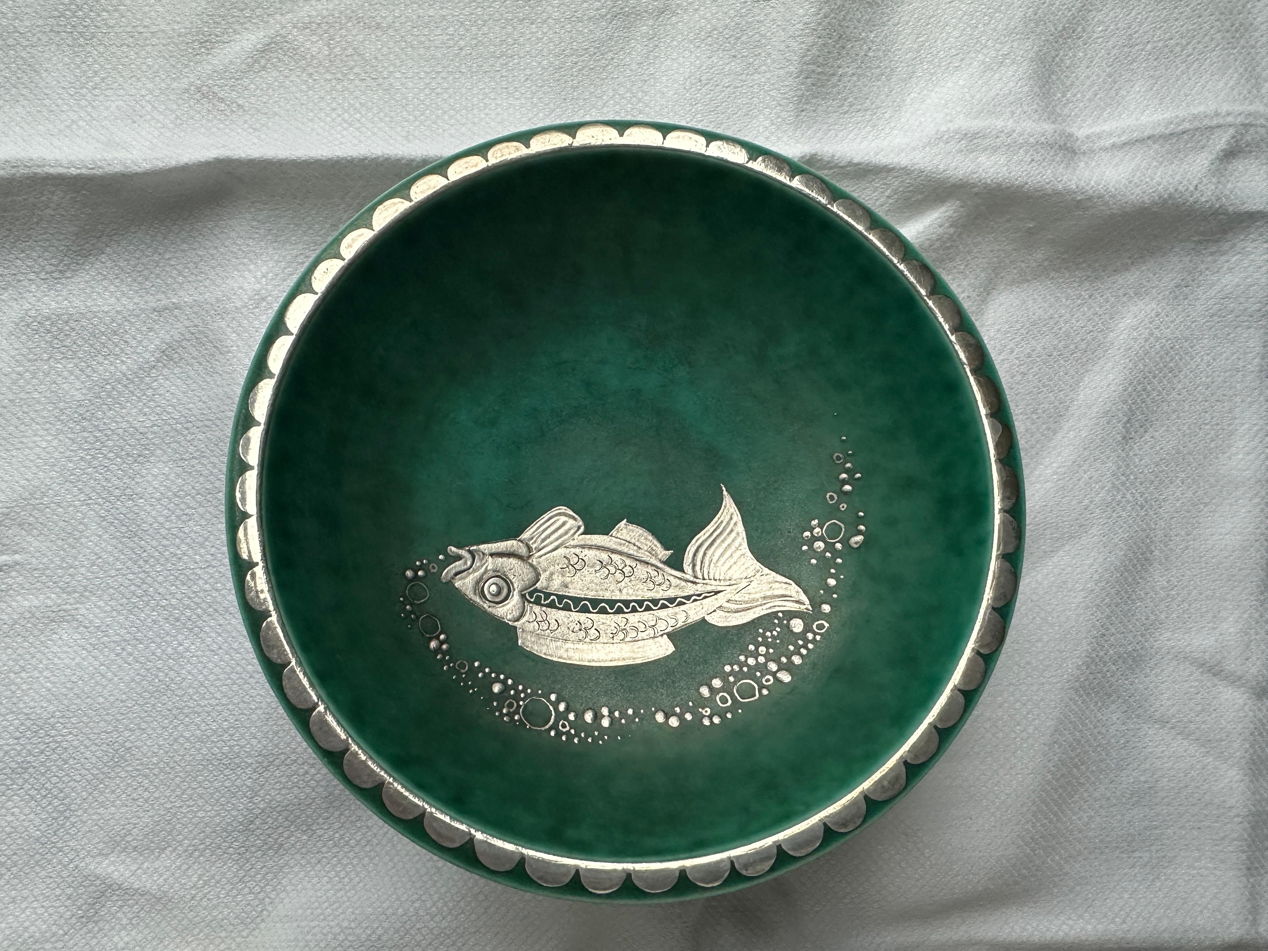 Wilhelm Kage Bowl in Ceramic with Silver Fish Inlay for Gustavsberg Argenta In Good Condition In Paris, FR