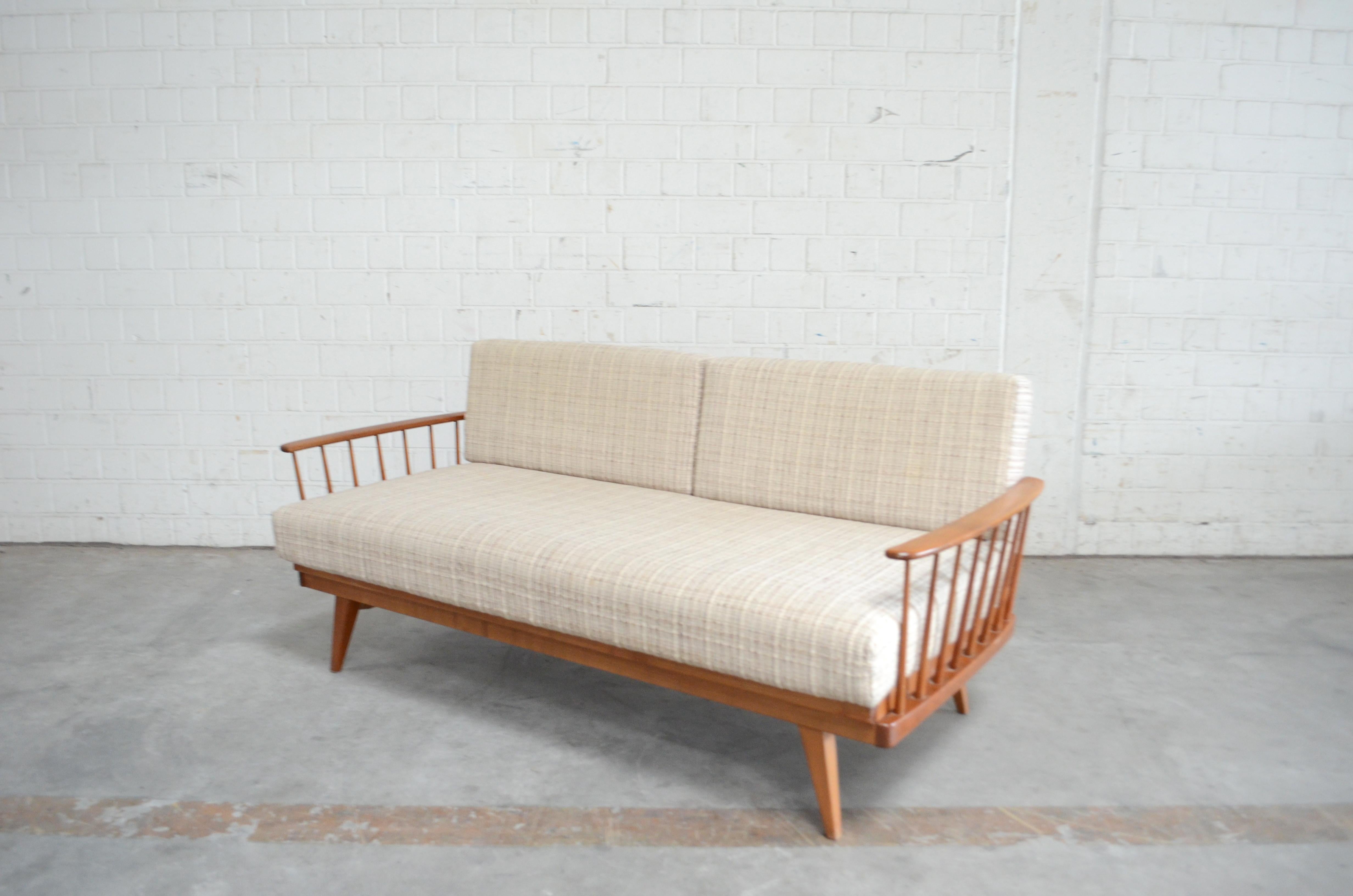 Mid-Century Modern Wilhelm Knoll Antimott Daybed Sofa