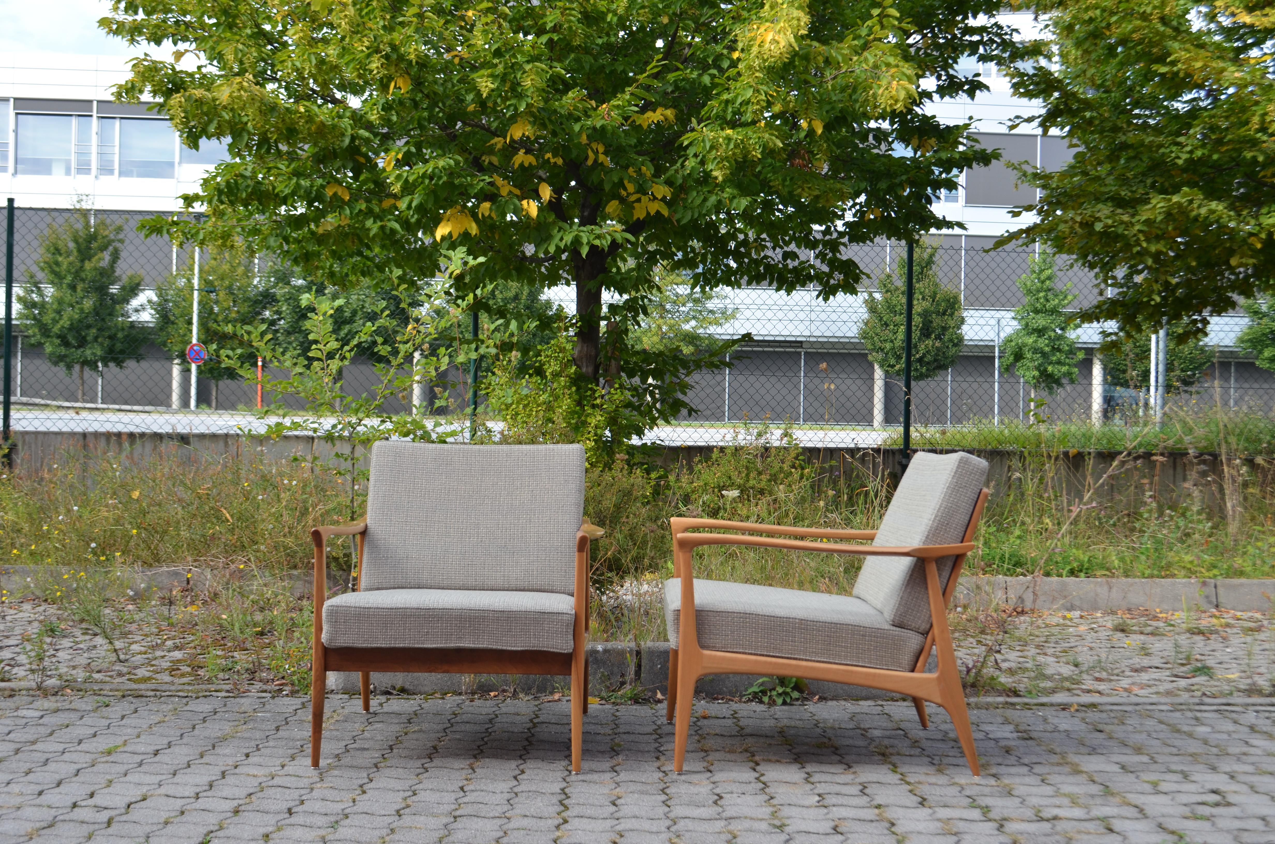 Mid-Century Modern Wilhelm Knoll Antimott Walnut Mid Century Armchair Grey Wool For Sale