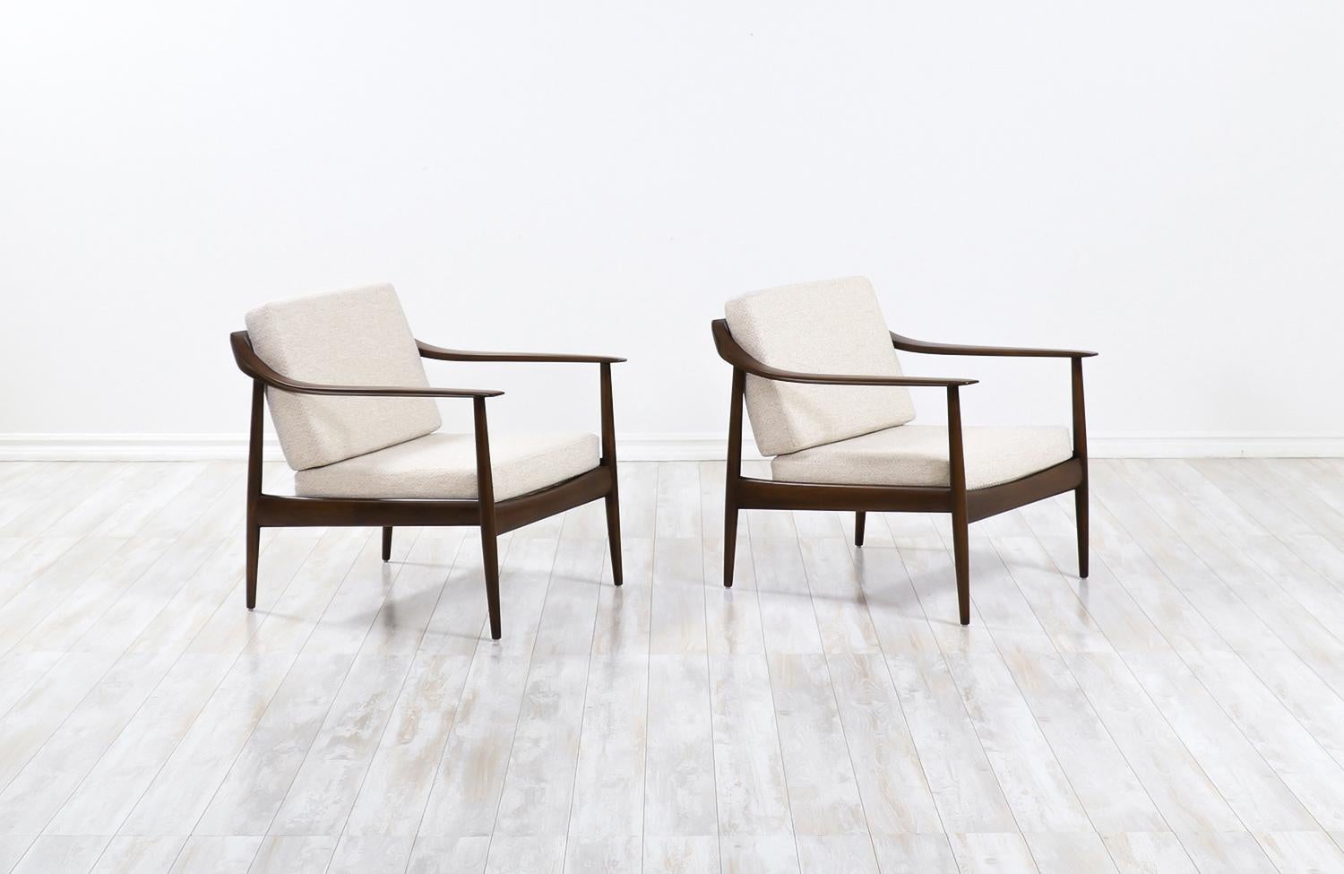 German Wilhelm Knoll Lounge Chairs for Antimott Knoll