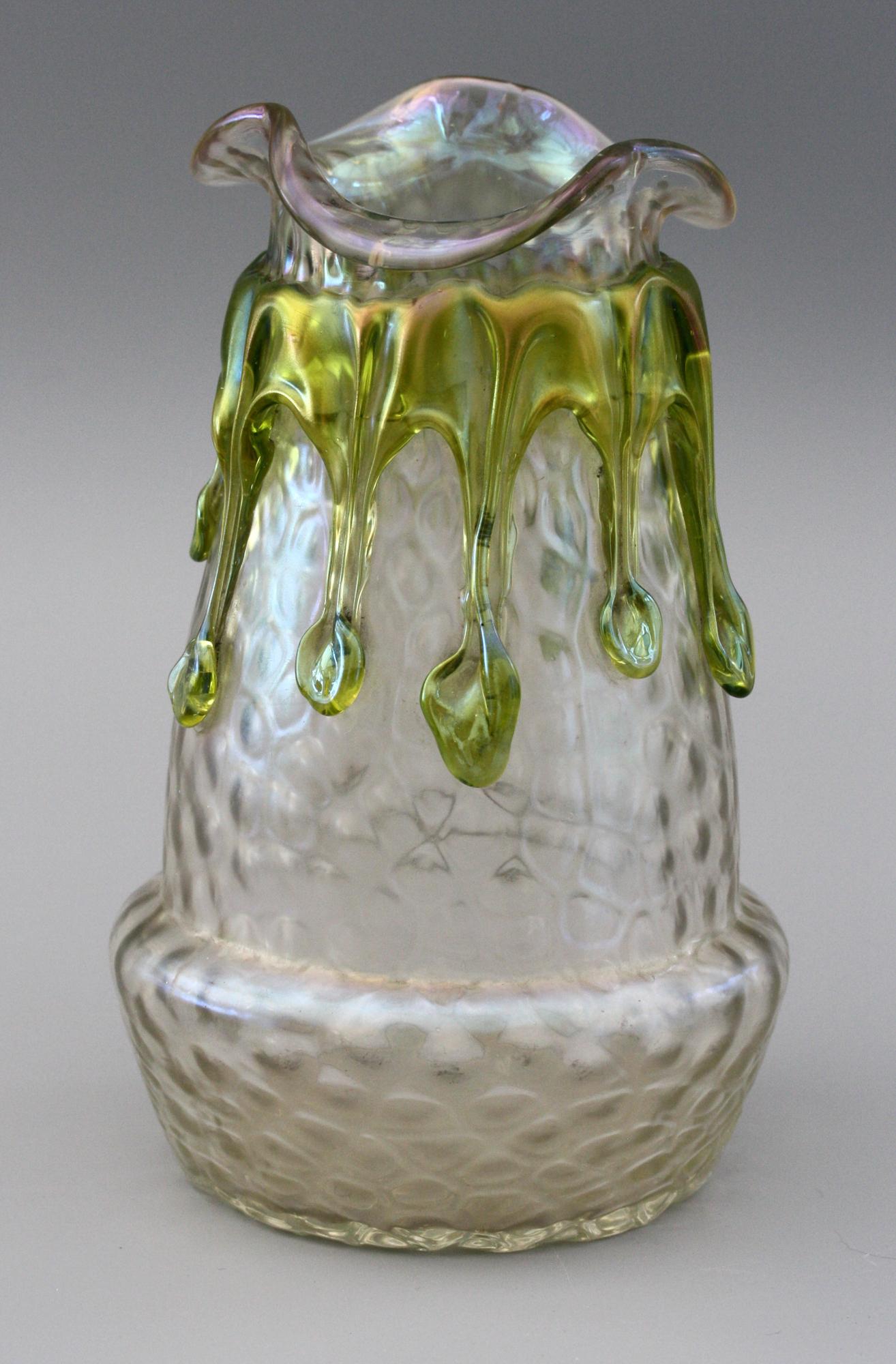Wilhelm Kralik Art Nouveau Trailed Iridescent Art Glass Vase 4