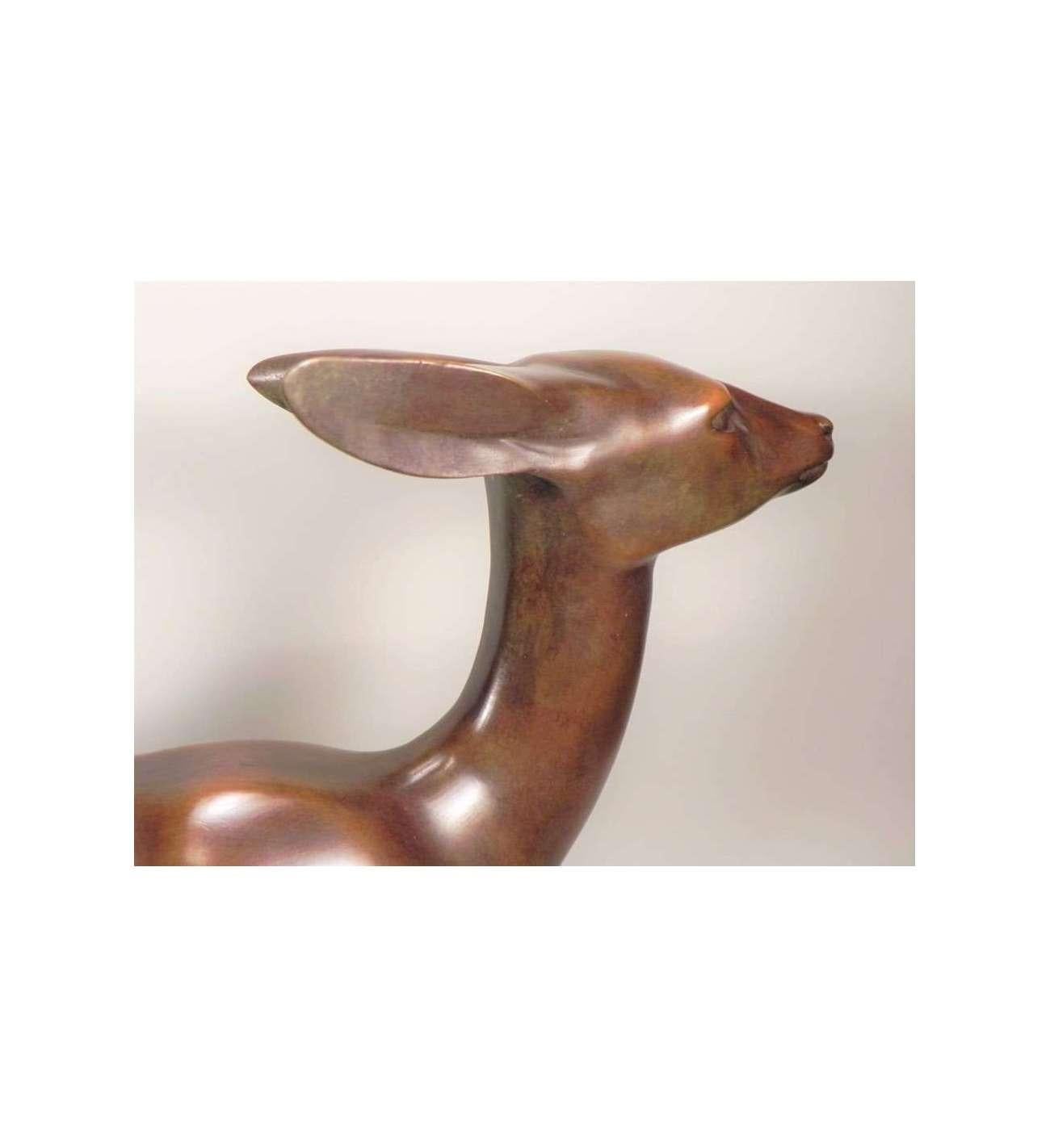Wilhelm Krieger (1877-1945), scultura di cervo in bronzo del 1920 circa - Figurative Sculpture Oro di Wilhelm KRIEGER