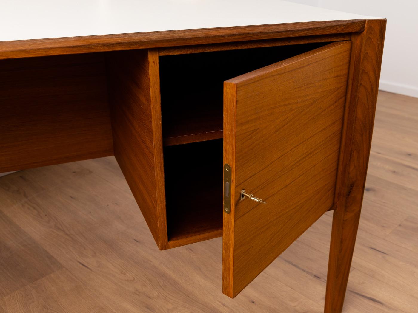 Mid-20th Century Wilhelm Renz Freestanding Desk with Drawers, from, 1960s For Sale