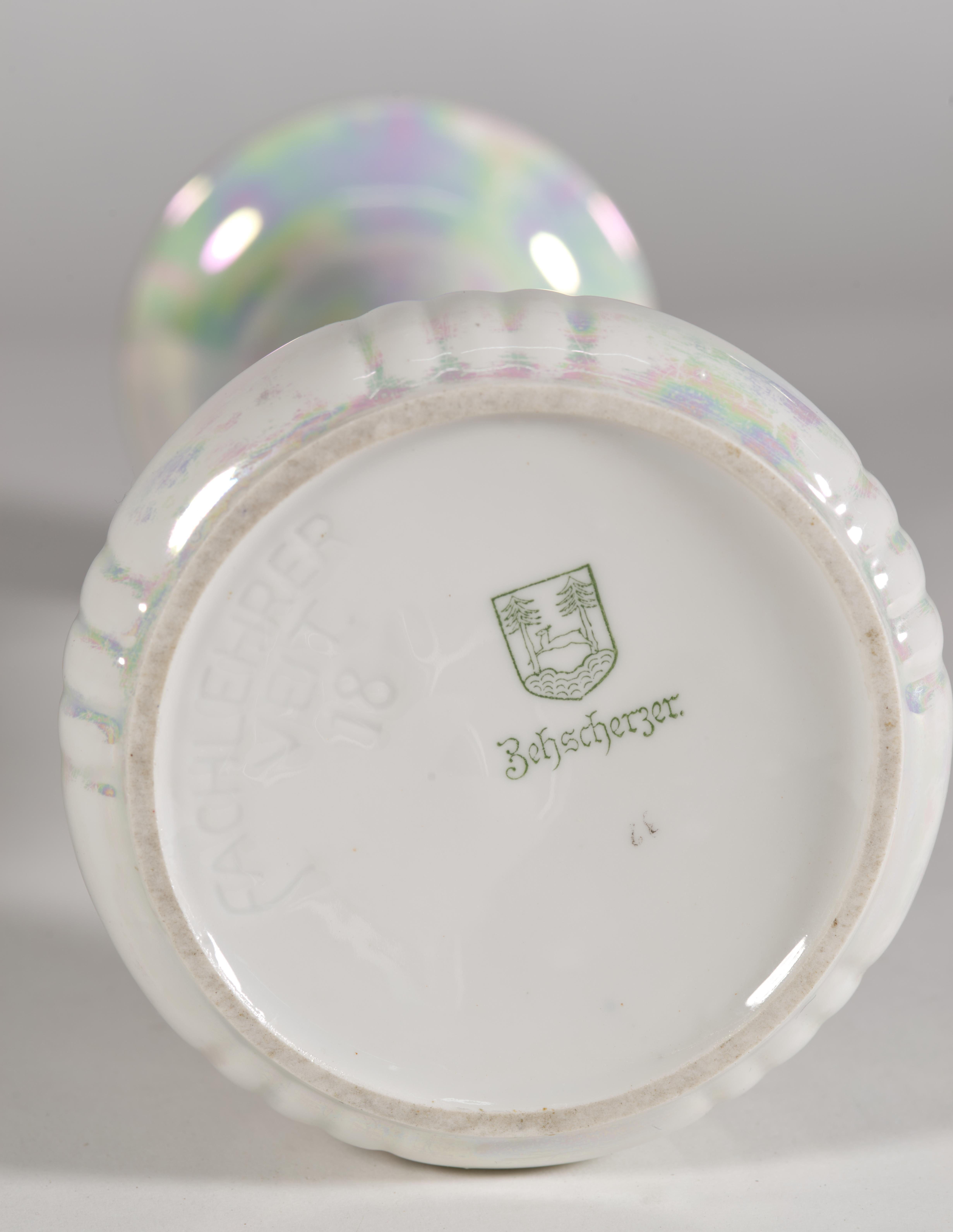 Wilhelm Veit für Zeh Scherzer und Co Art Deco Porzellanvase, 1918-1930 (20. Jahrhundert) im Angebot