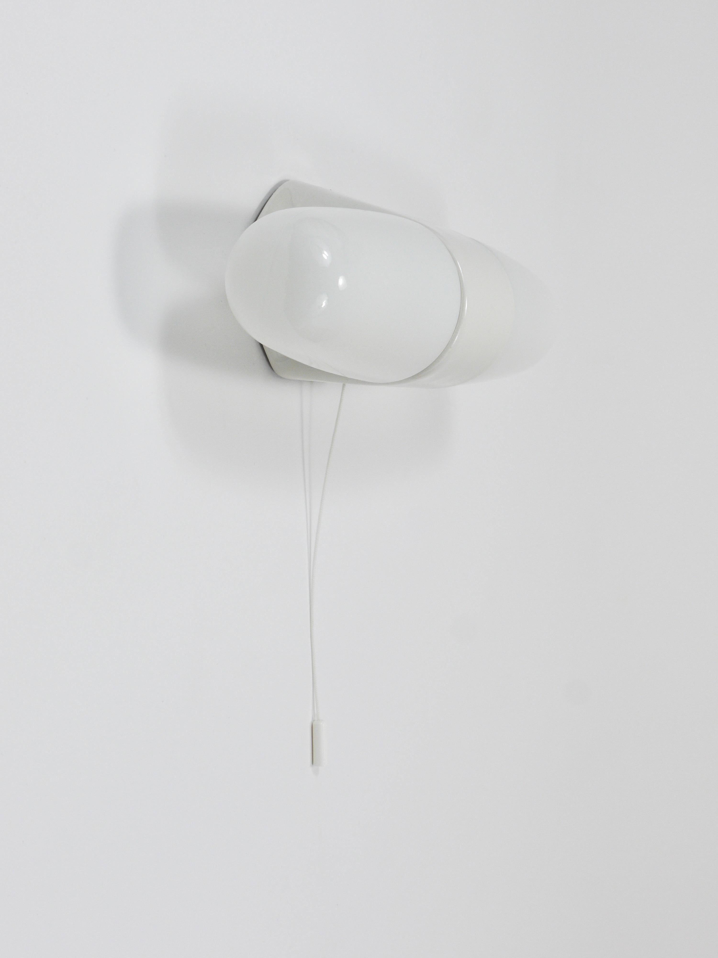 Wilhelm Wagenfeld Aplique doble blanco Bauhaus, Linder Alemania, años 50 en venta 4