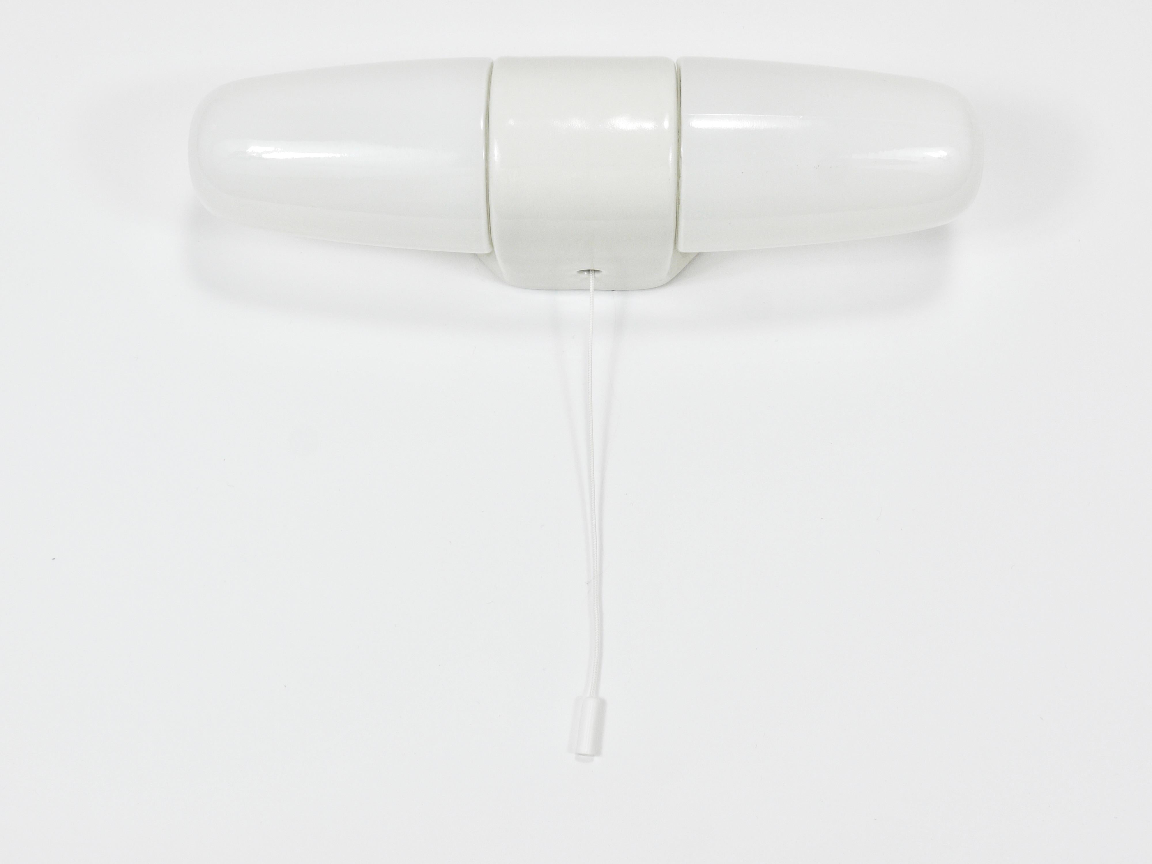Wilhelm Wagenfeld Aplique doble blanco Bauhaus, Linder Alemania, años 50 siglo XX en venta