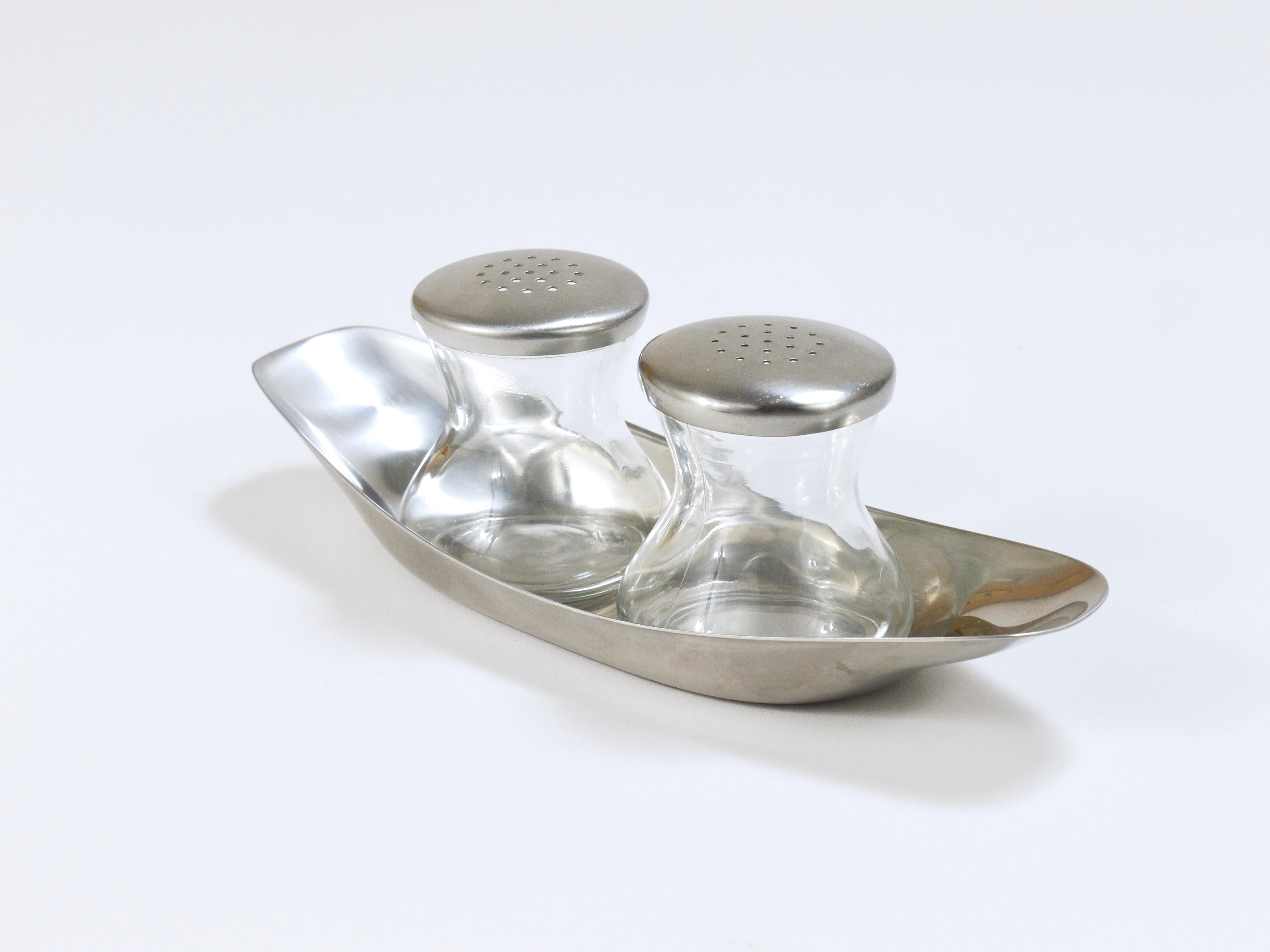 Wilhelm Wagenfeld, Max & Moritz, Shakers gemelli per sale e pepe, WMF, 1950s in vendita 5