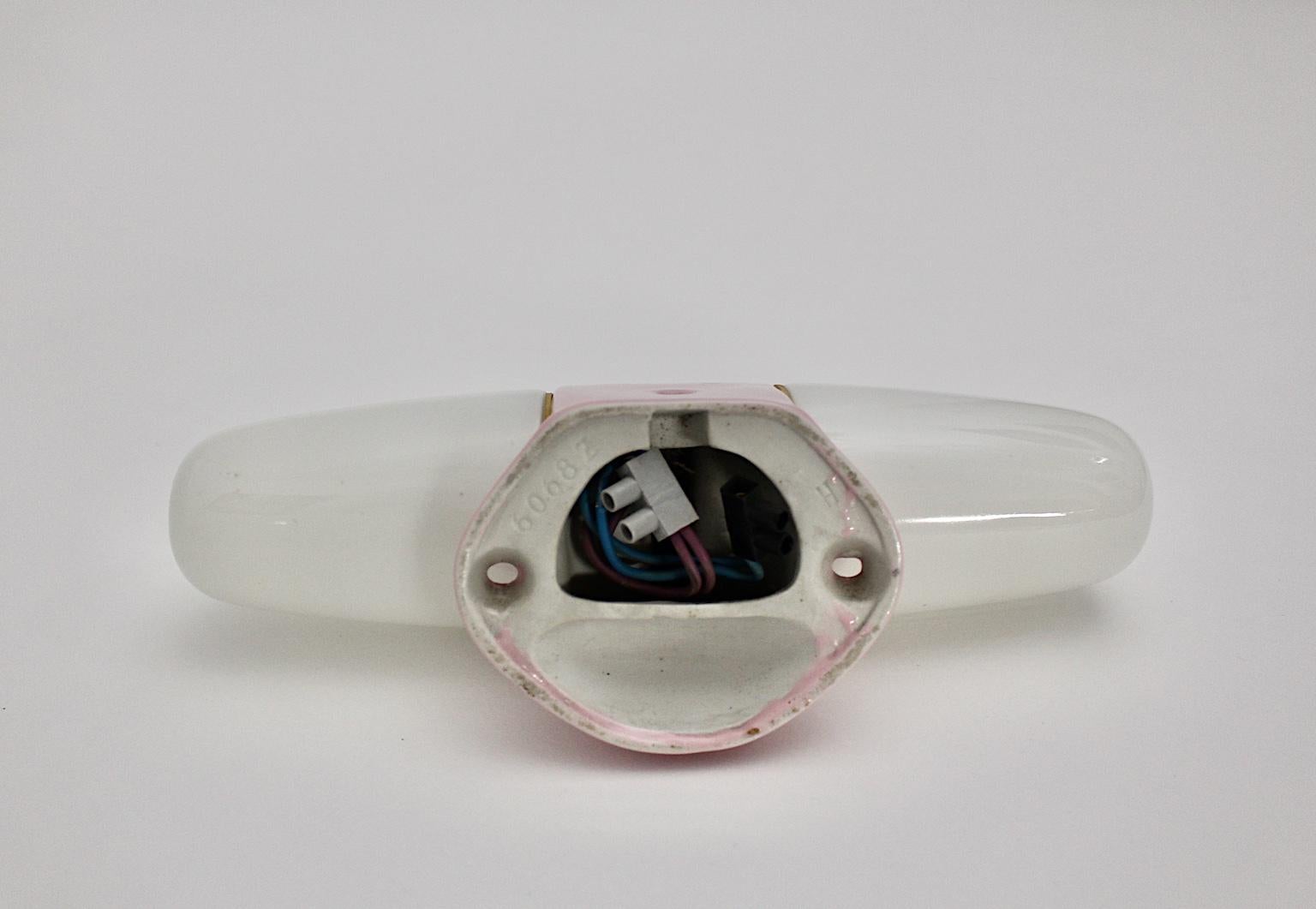 Wilhelm Wagenfeld Mid-Century Modern Vintage Pink Ceramic Glass Sconce, Germany For Sale 9