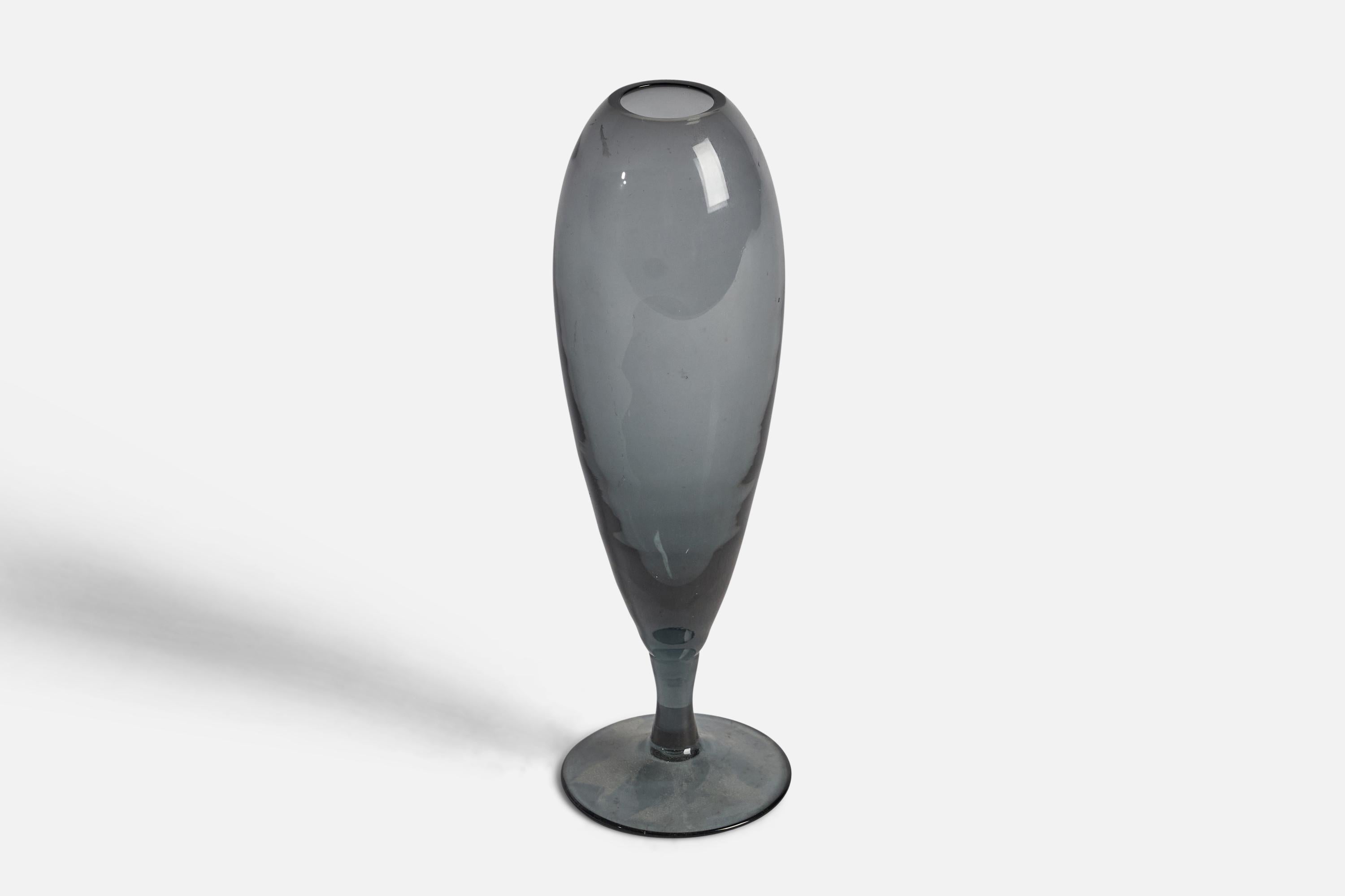 Mid-Century Modern Wilhelm Wagenfeld, Vase, Glass, Germany, 1950s For Sale