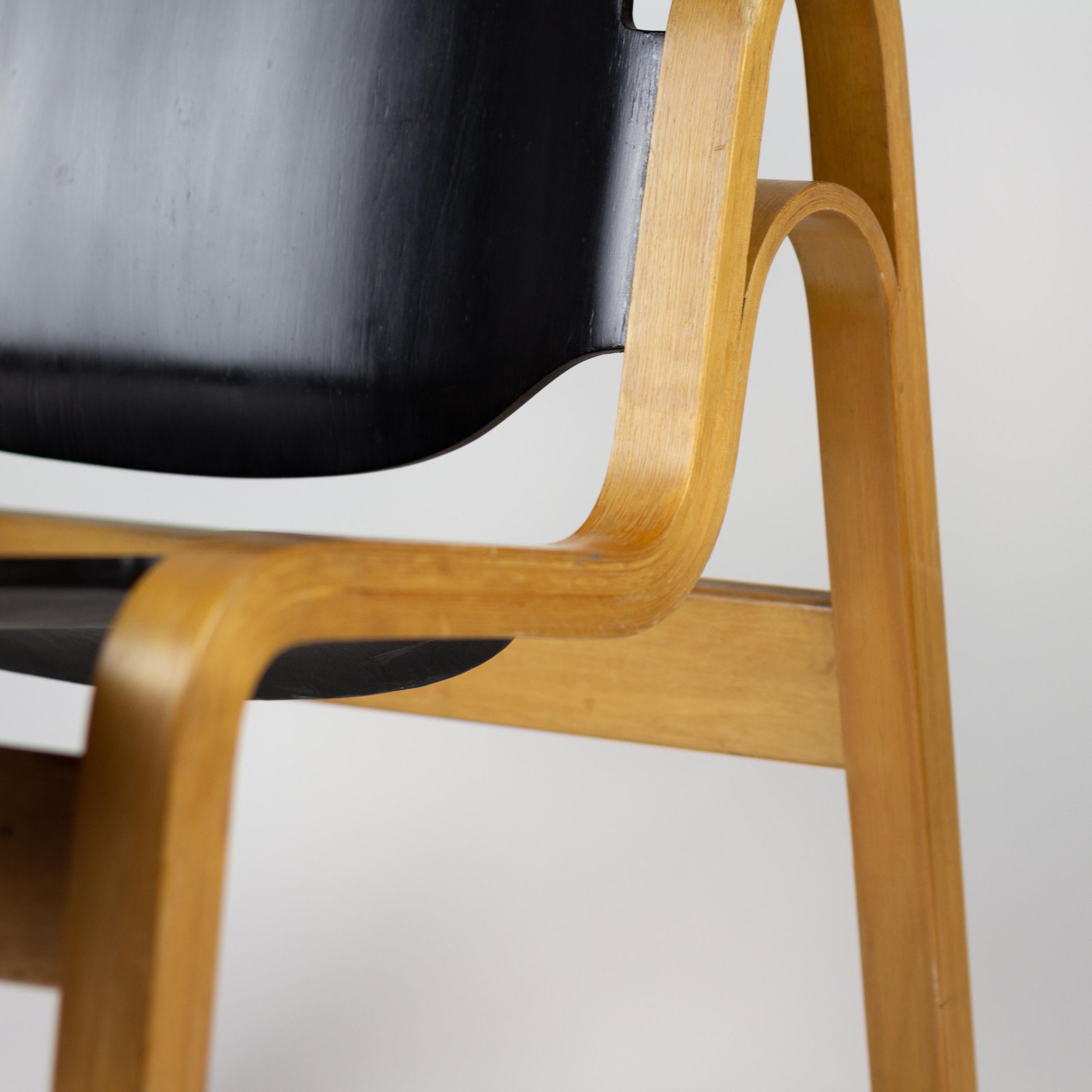 Chaise Wilhelmina 32 d'Ilmari Tapiovaara:: Laukkanpuu:: années 1960 2