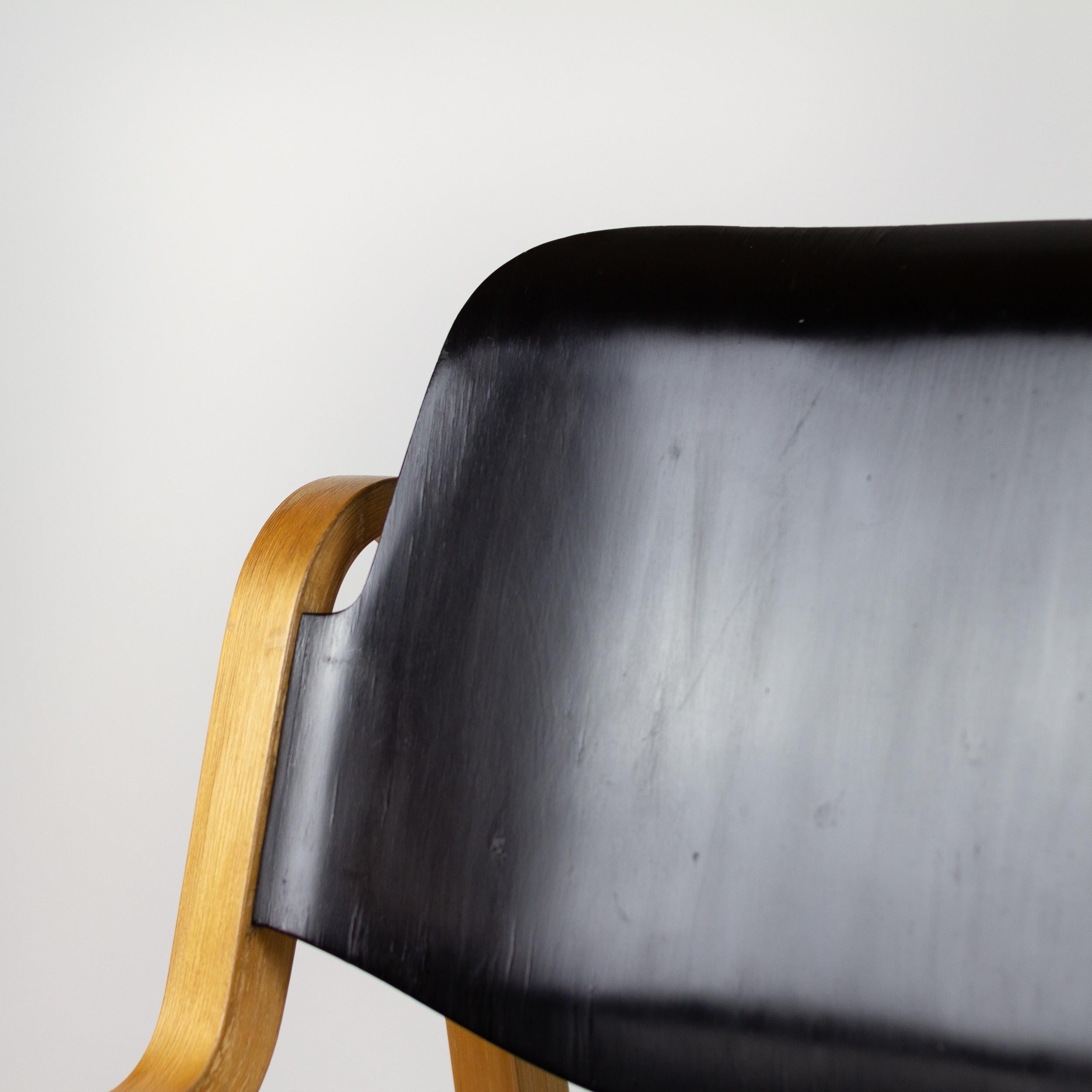 Chaise Wilhelmina 32 d'Ilmari Tapiovaara:: Laukkanpuu:: années 1960 8