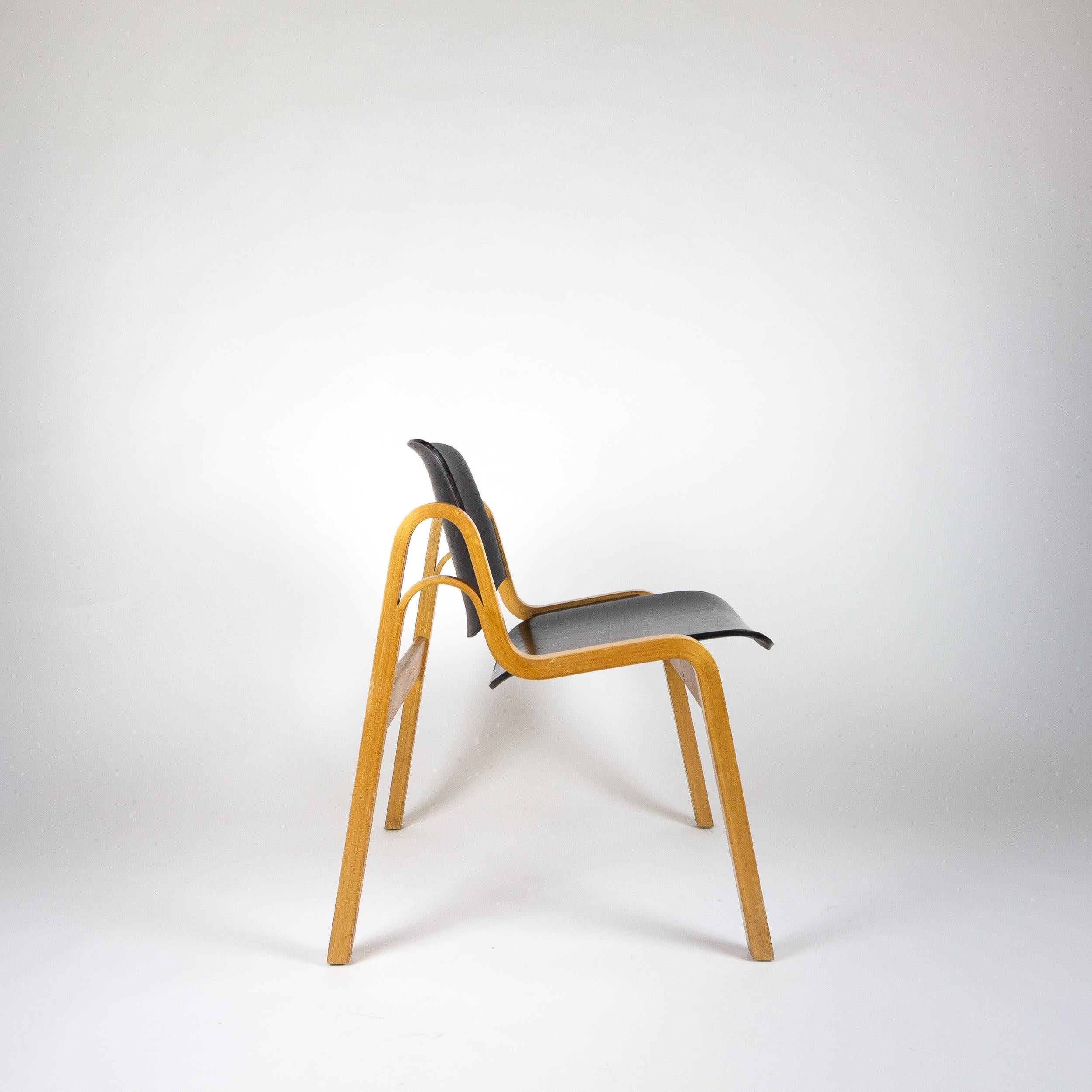 Mid-Century Modern Chaise Wilhelmina 32 d'Ilmari Tapiovaara:: Laukkanpuu:: années 1960