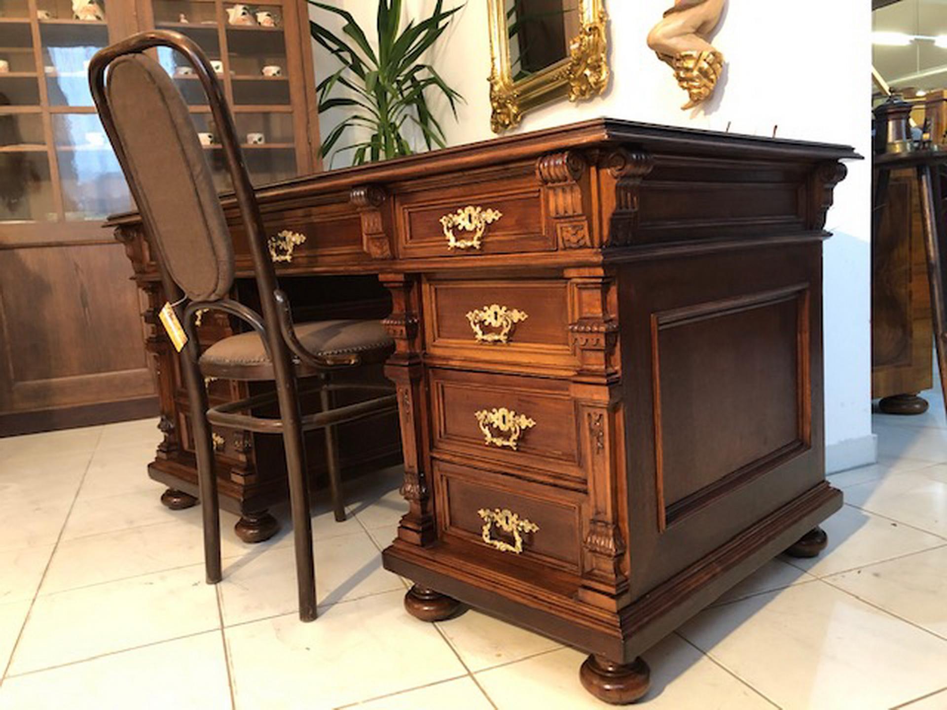 This is a handsome, recently restored, Wilhelminian-style secretary, made circa 1885.
The stunning desk is an eye-catcher in your study / office and features
nine lockable drawers with the original key as well as original fittings.
The desk is in