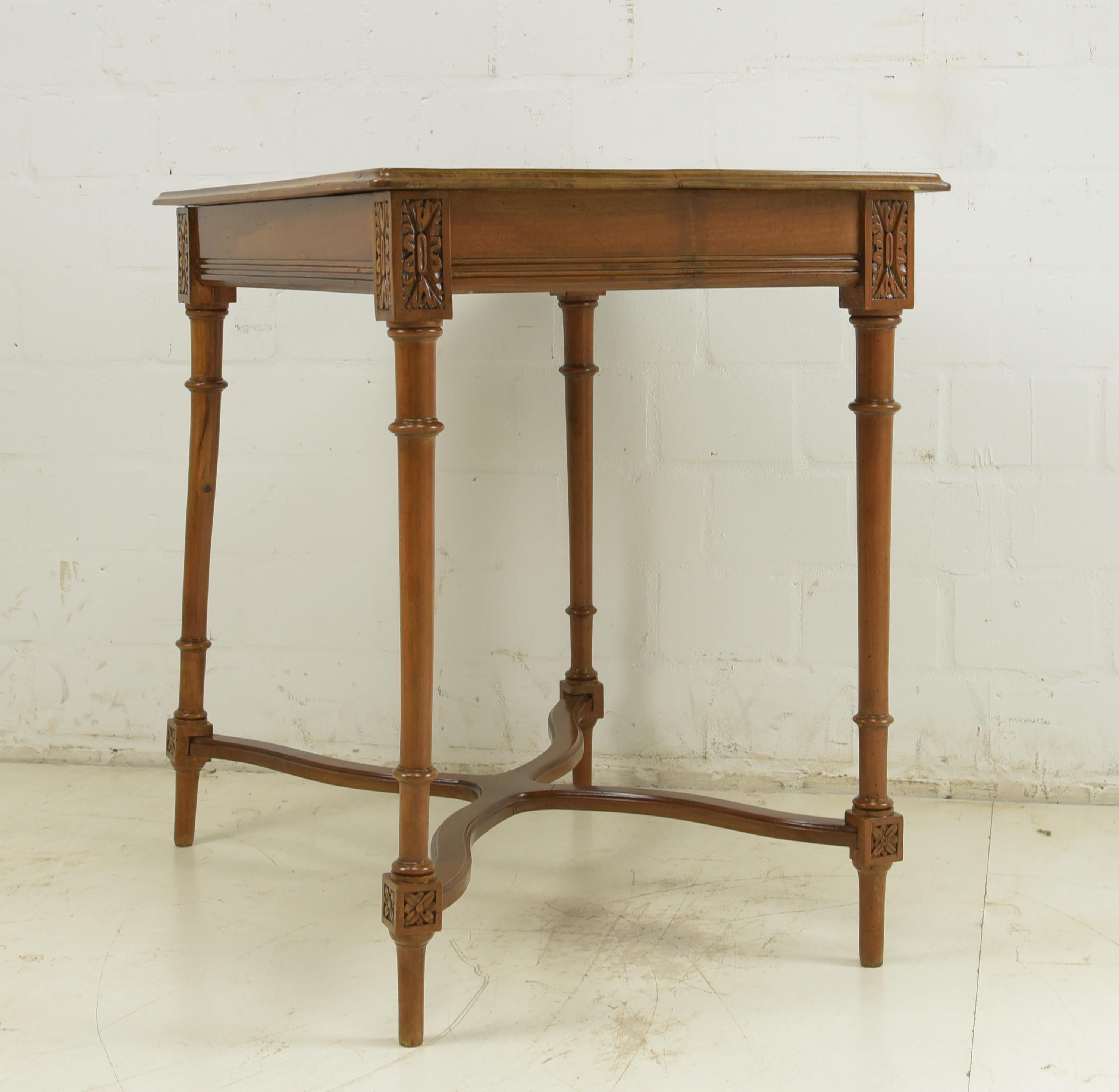Wilhelminian Period Salon Table / Side Table in Solid Walnut 8