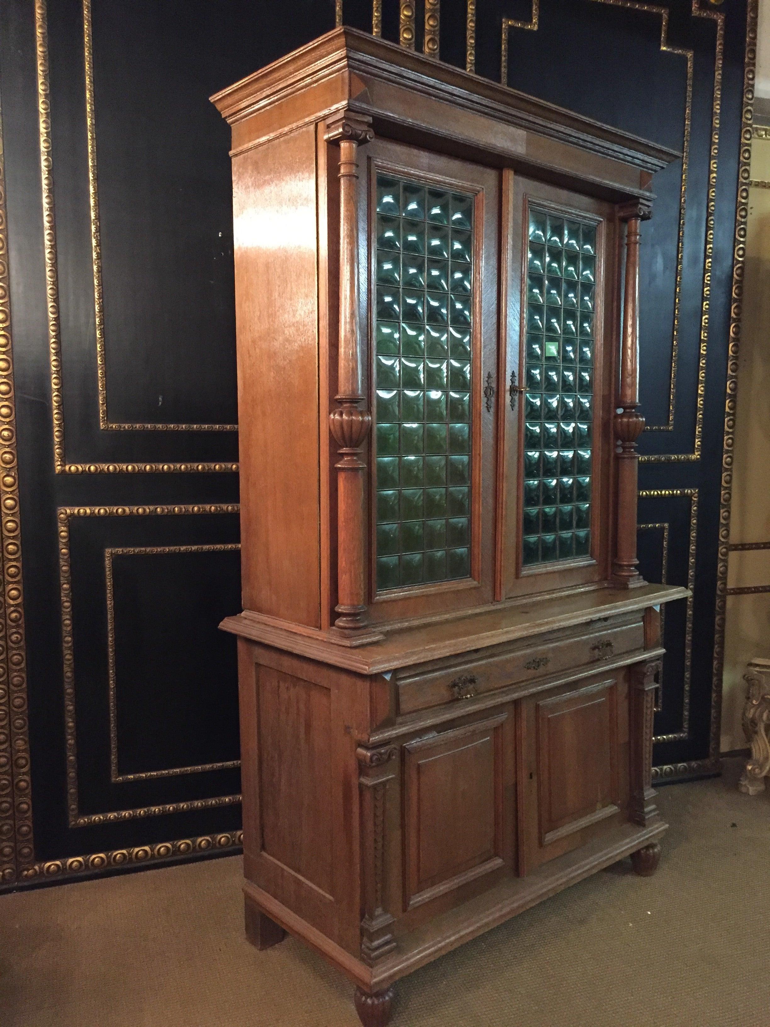 Wilhelminian Style Cupboard with Small Green Glass, circa 1880 For Sale 6