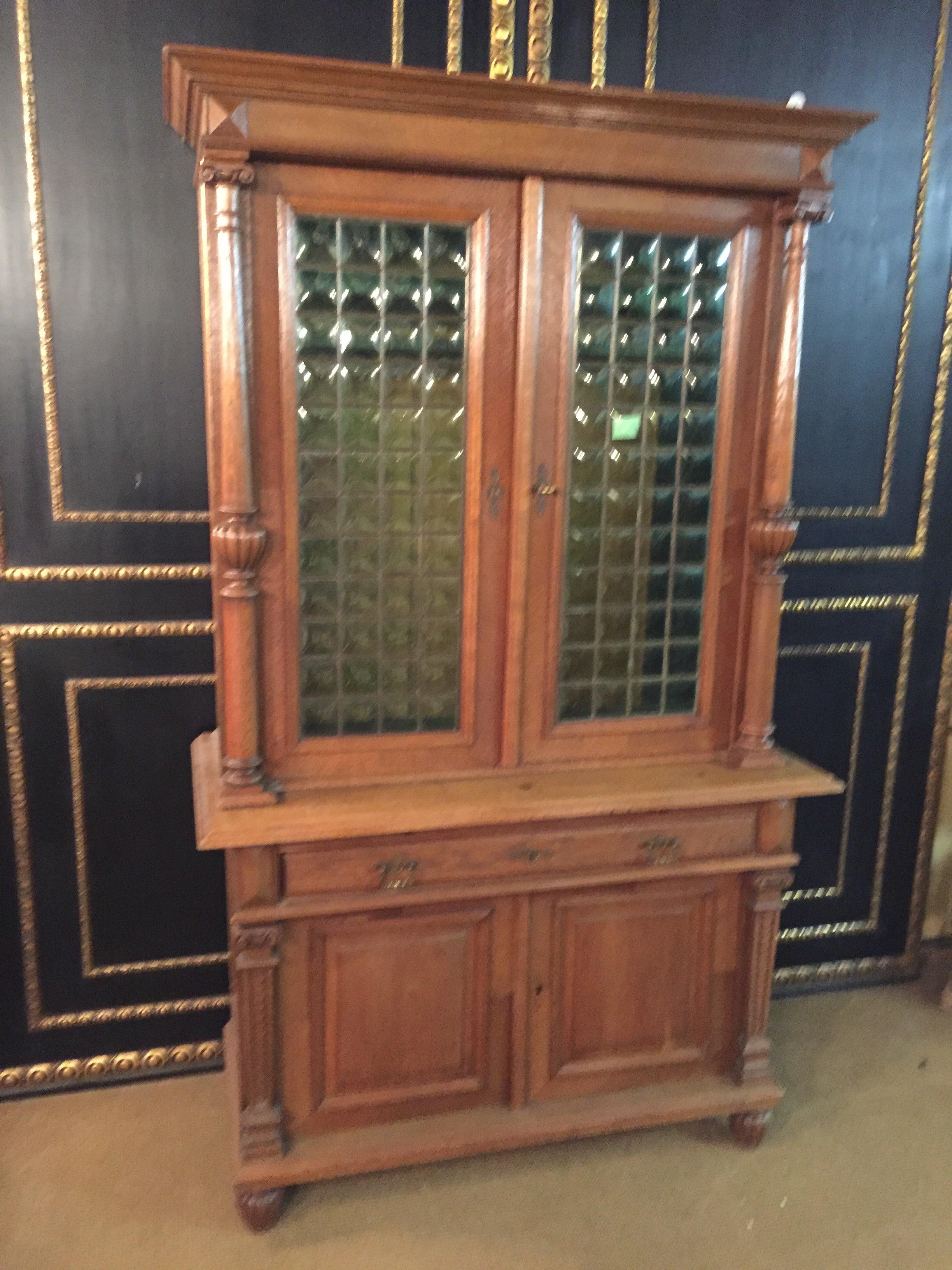 Wilhelminian Style Cupboard with Small Green Glass, circa 1880 For Sale 10